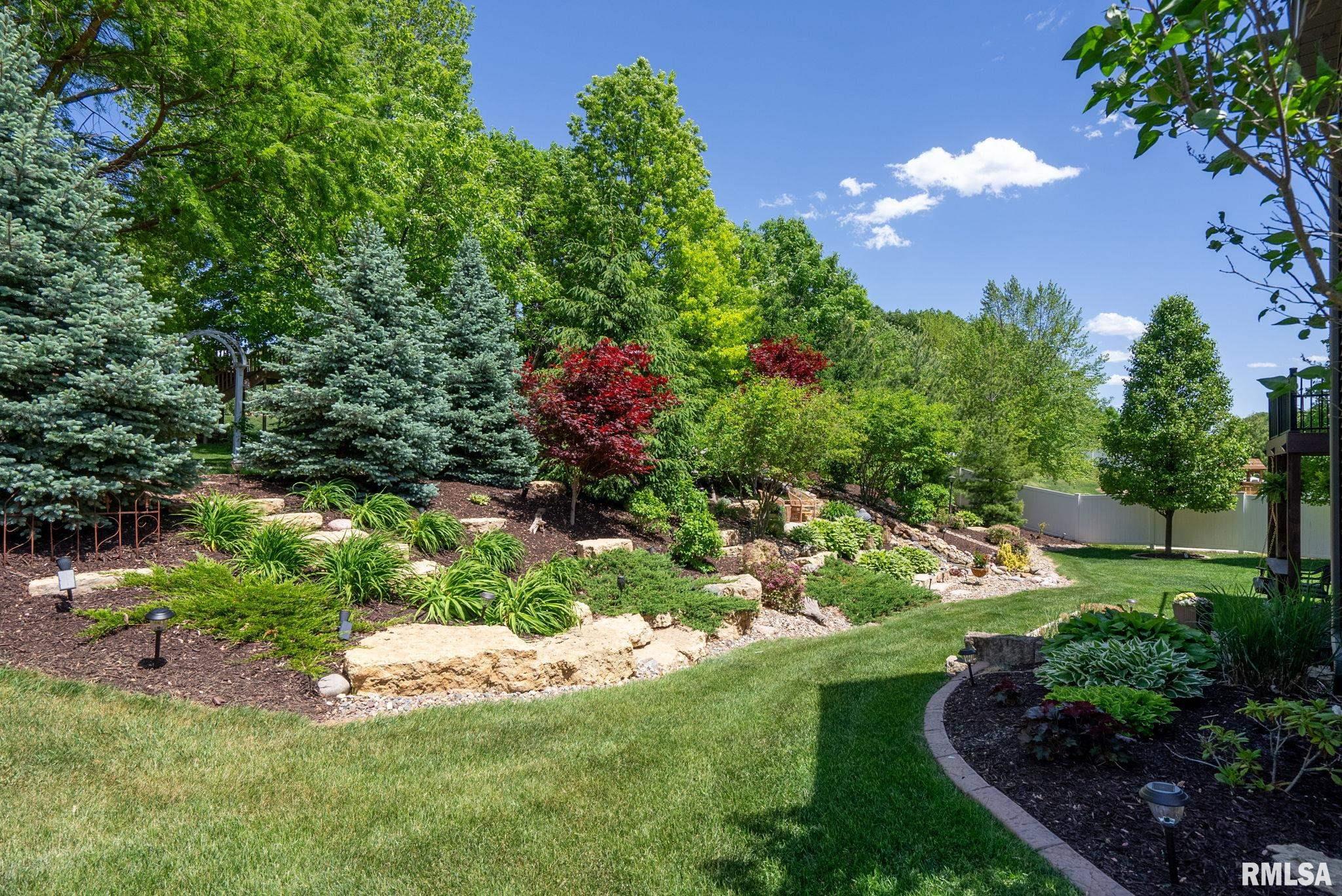 5212 N Richmond Circle, Bettendorf, Iowa image 24