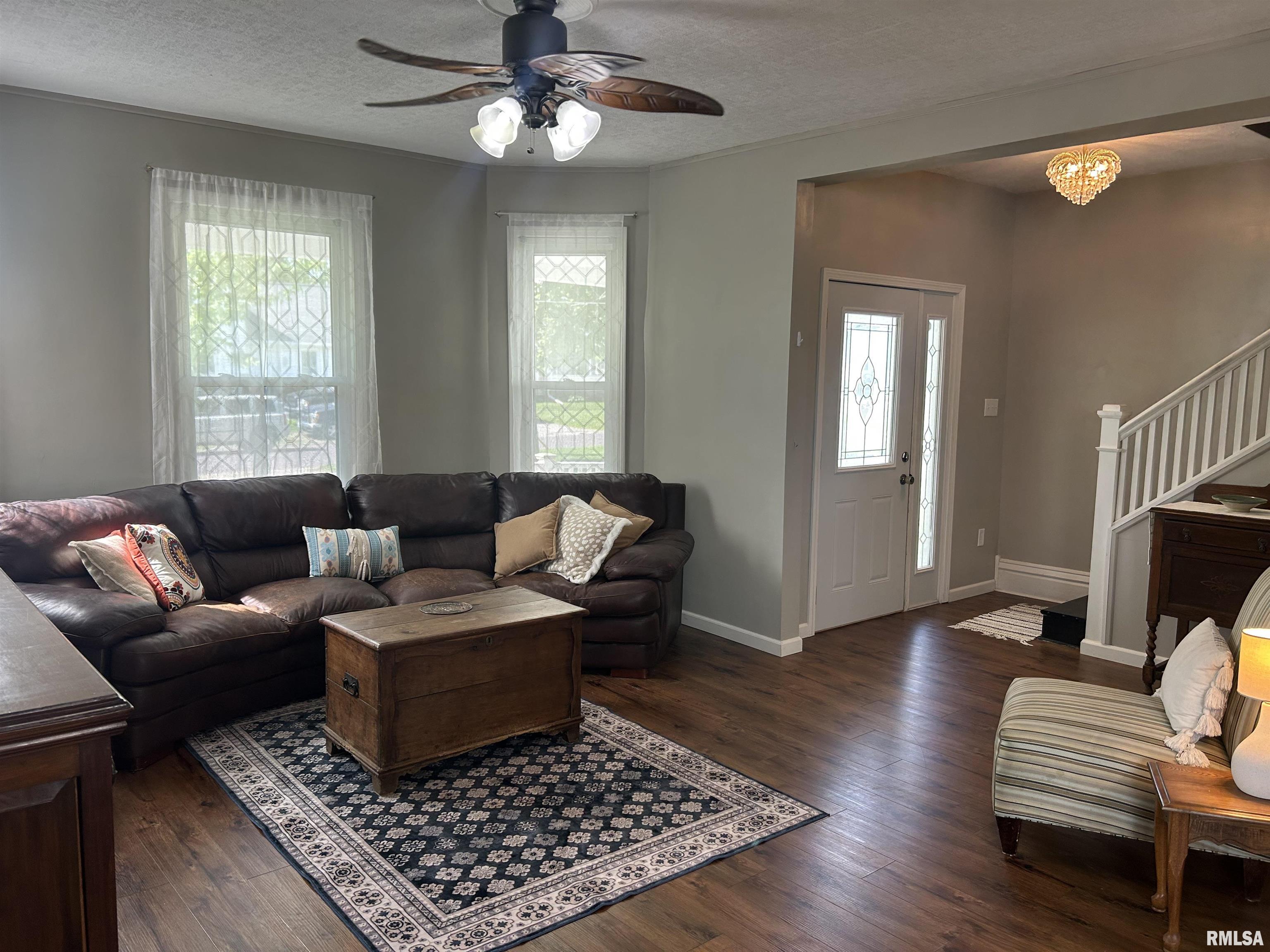 335 E 2nd Street, El Paso, Illinois image 6