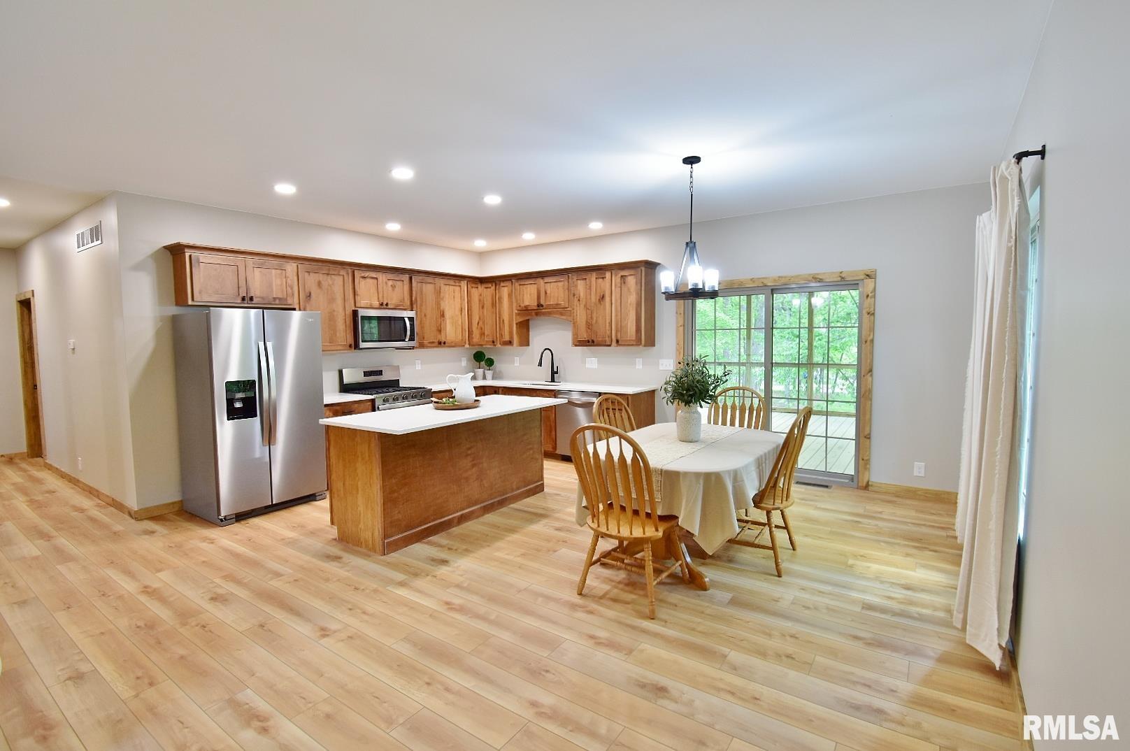 341 Sherwood Circle, Dahinda, Illinois image 10