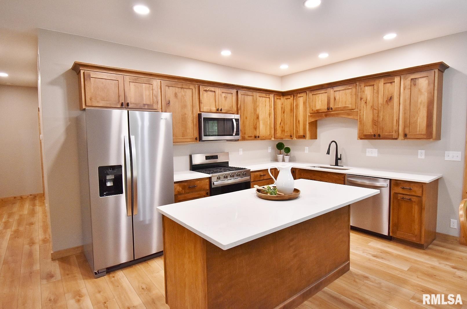 341 Sherwood Circle, Dahinda, Illinois image 11