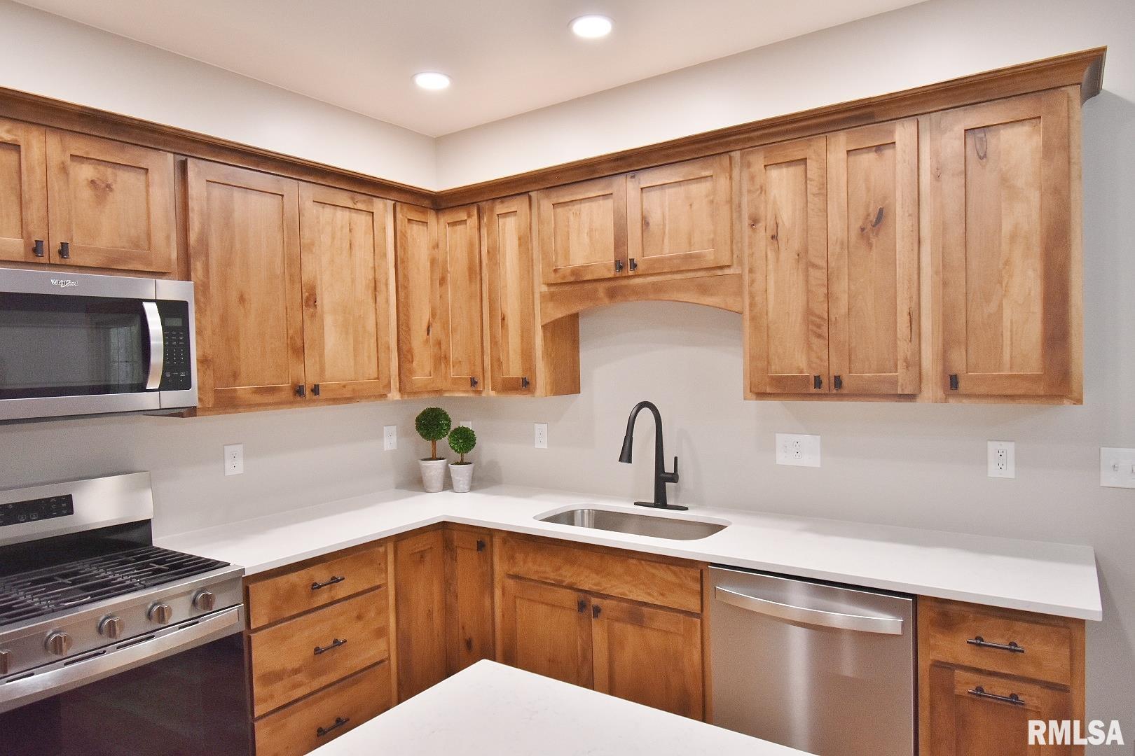 341 Sherwood Circle, Dahinda, Illinois image 12