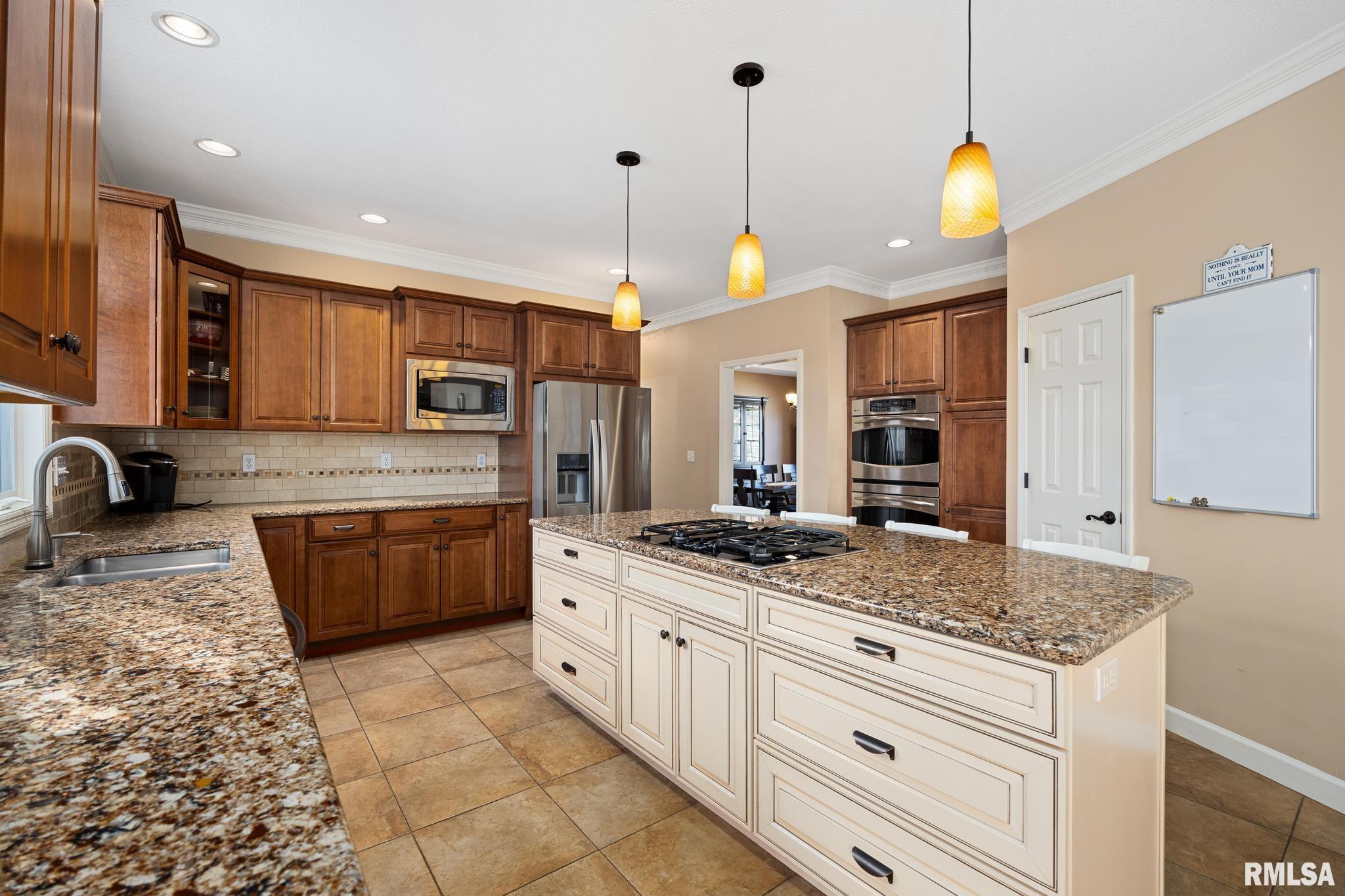 812 W Bridgetowne Court, Dunlap, Illinois image 12