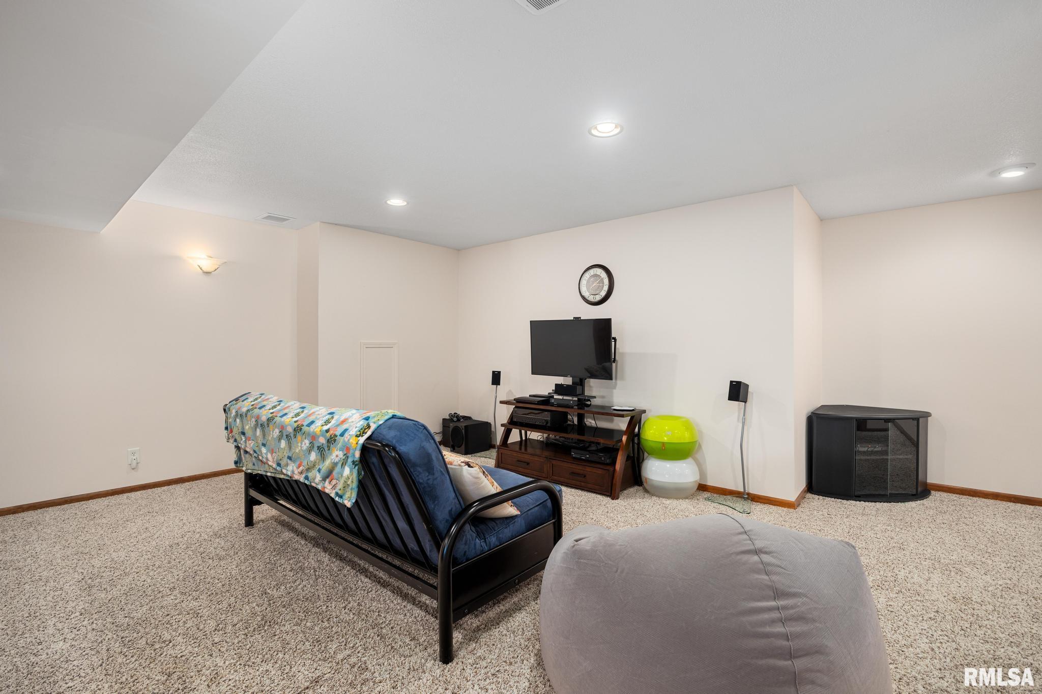 812 W Bridgetowne Court, Dunlap, Illinois image 46