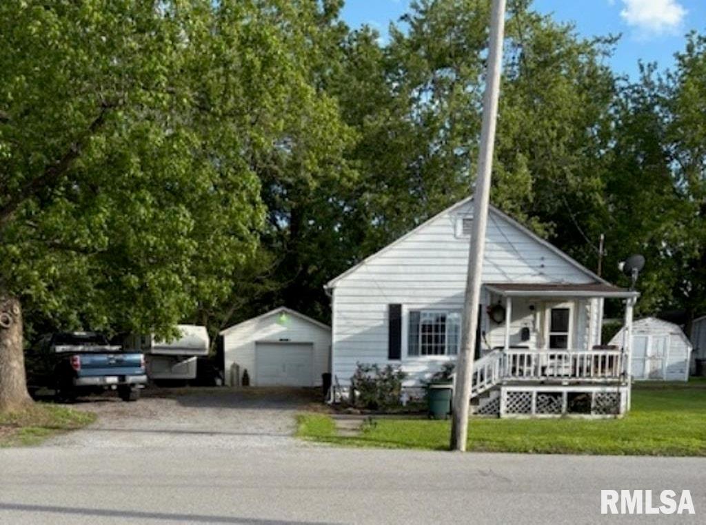 1505 W Chestnut Street, Marion, Illinois image 1