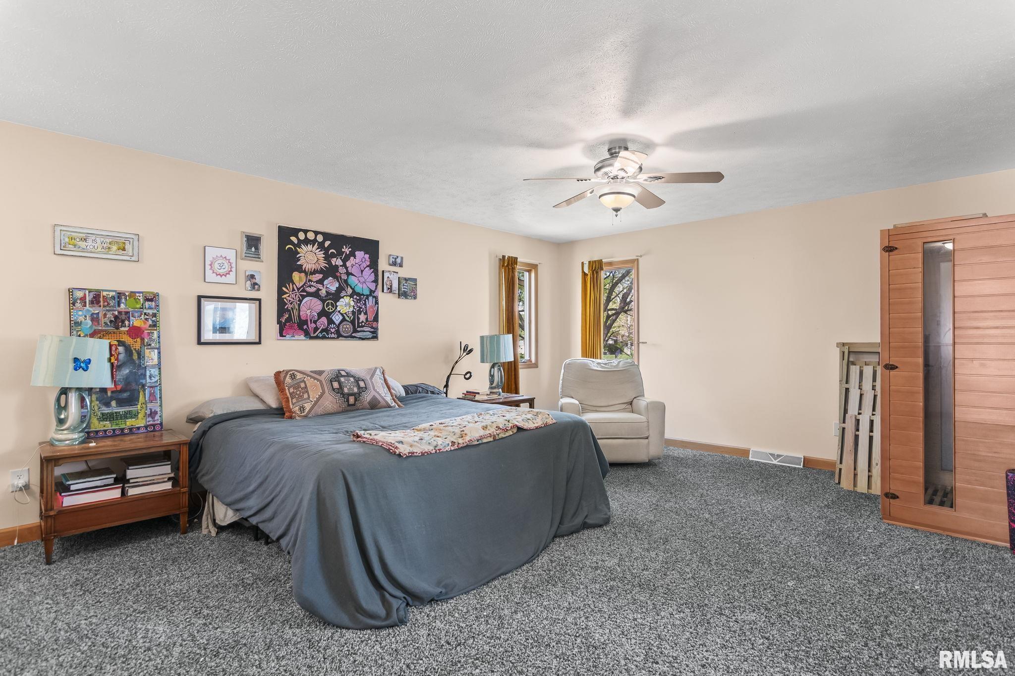 15 Oakland Drive, Riverton, Illinois image 21