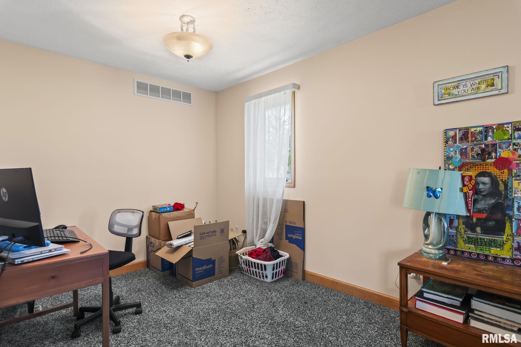 15 Oakland Drive, Riverton, Illinois image 32