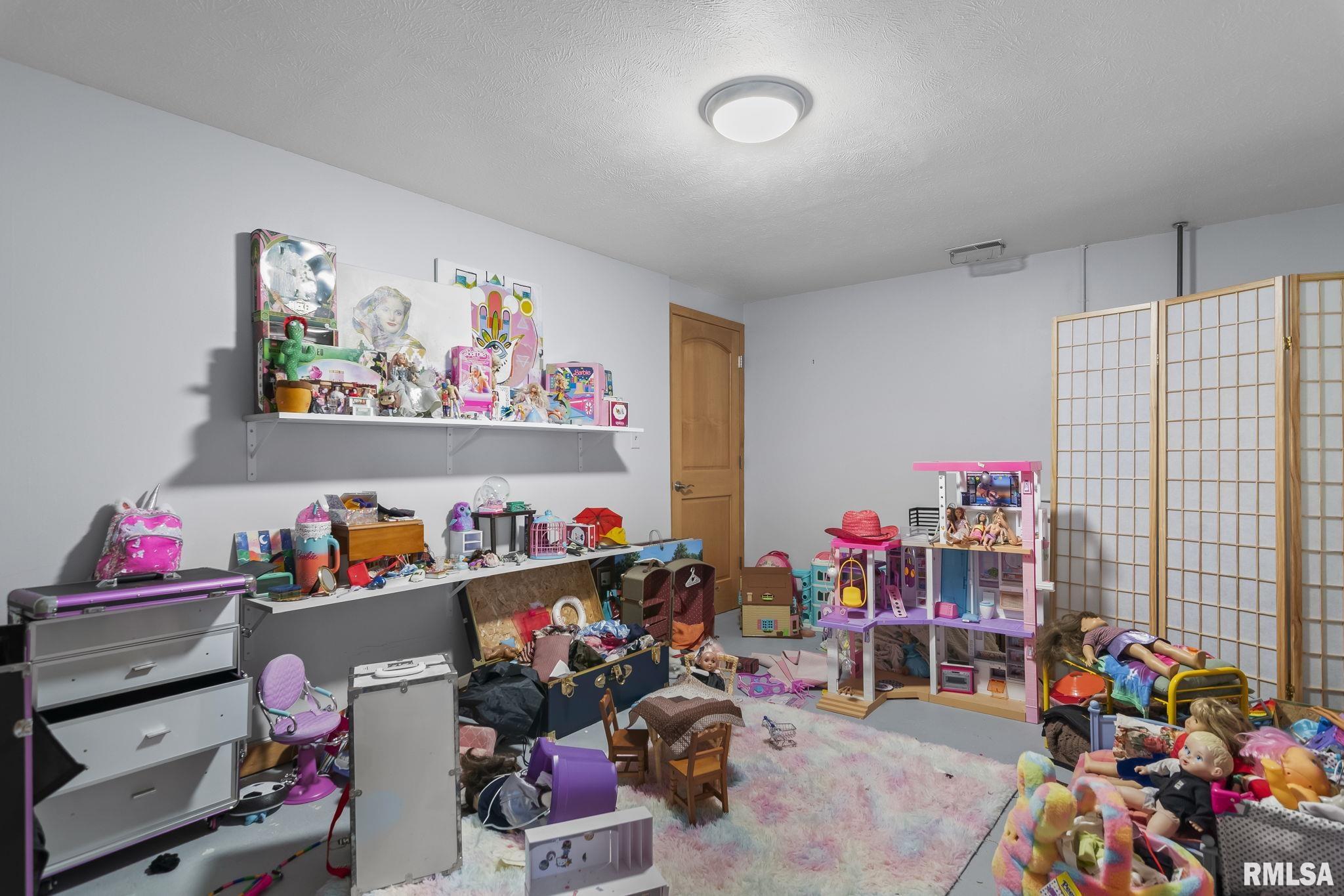 15 Oakland Drive, Riverton, Illinois image 28