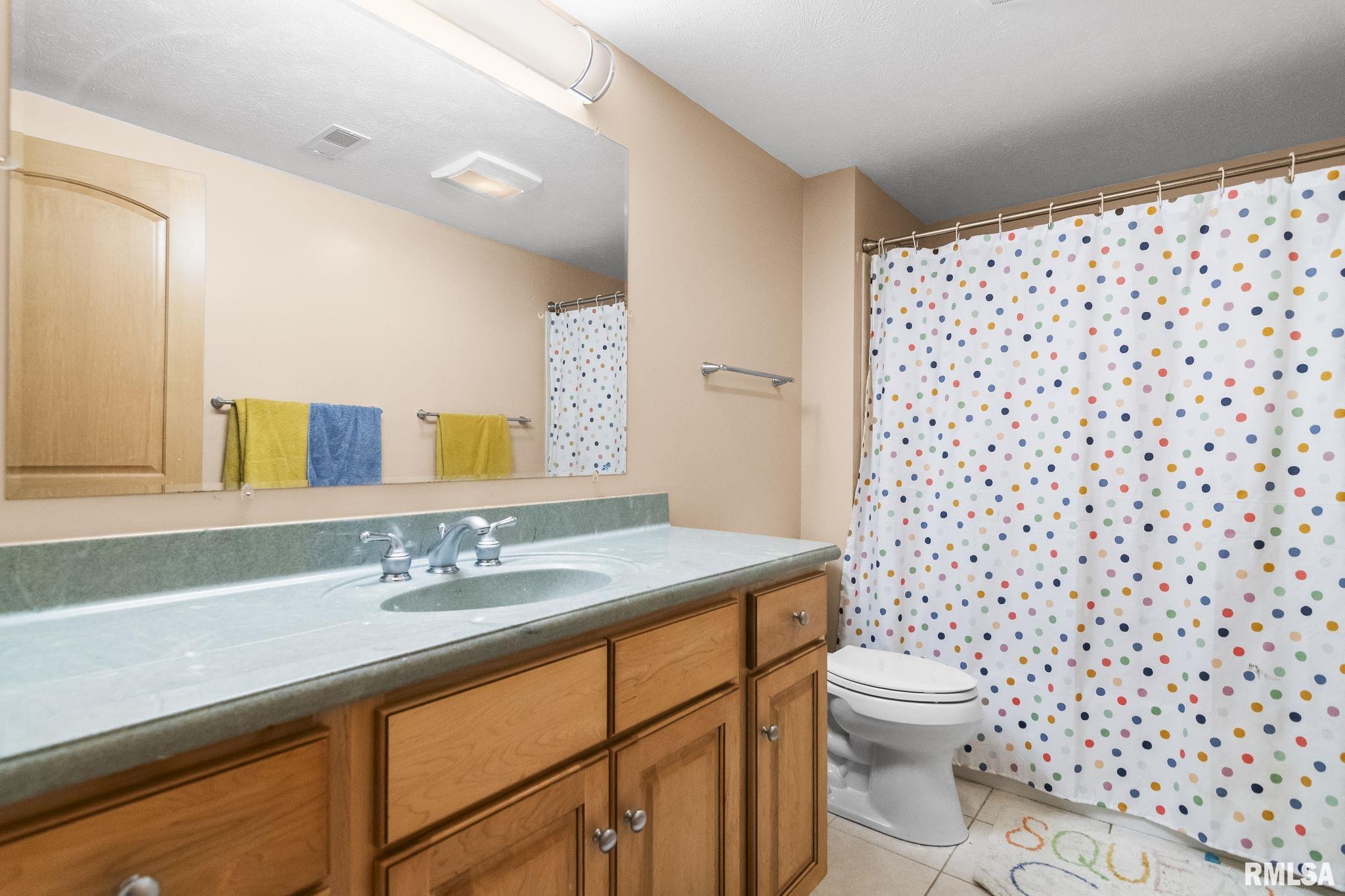15 Oakland Drive, Riverton, Illinois image 33