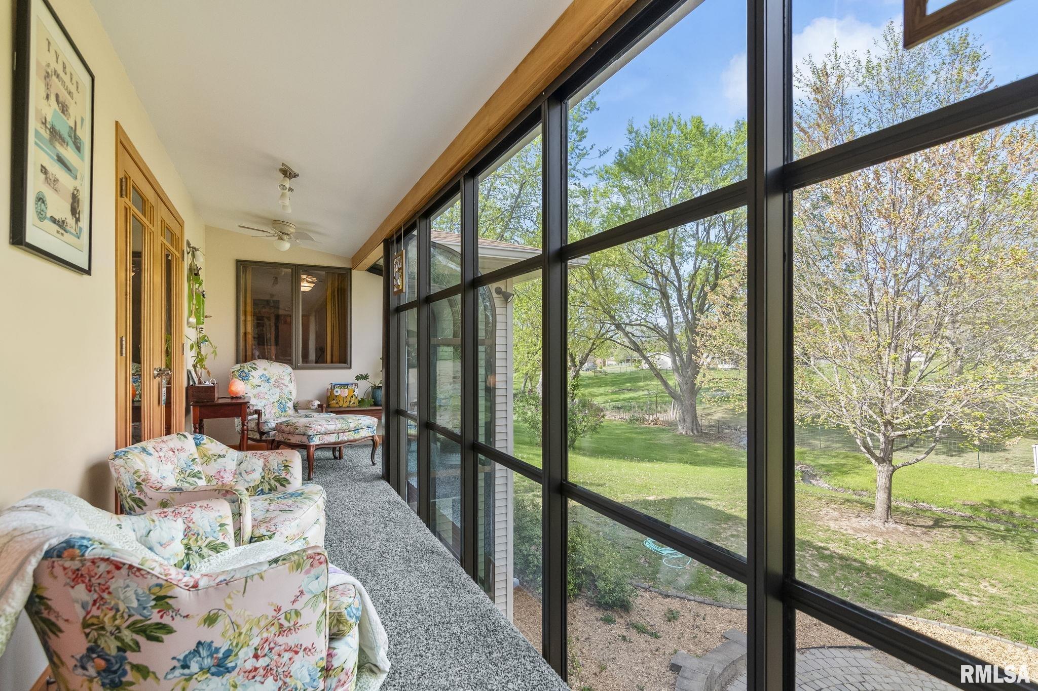 15 Oakland Drive, Riverton, Illinois image 13