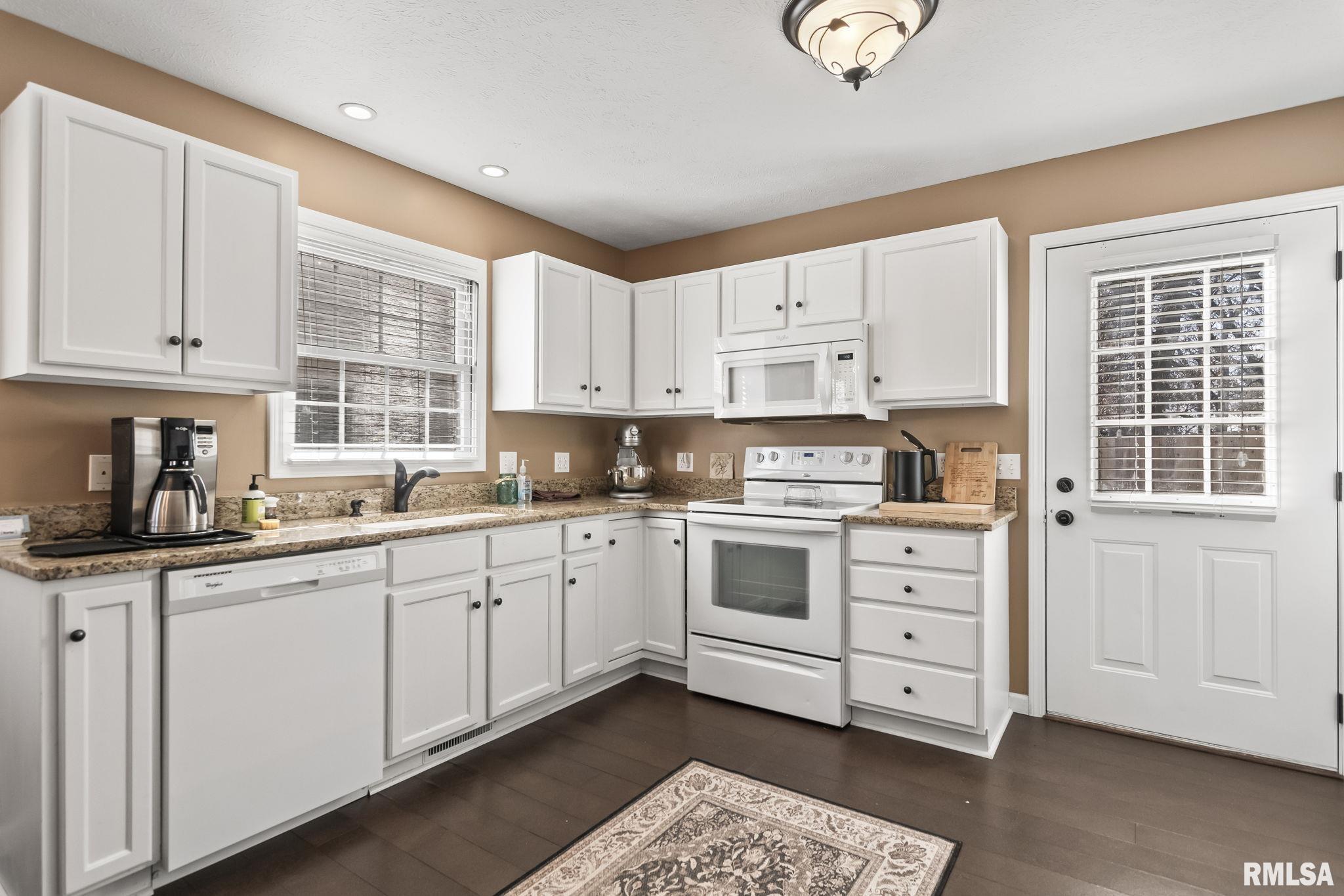 616 E Menard Street, Riverton, Illinois image 11