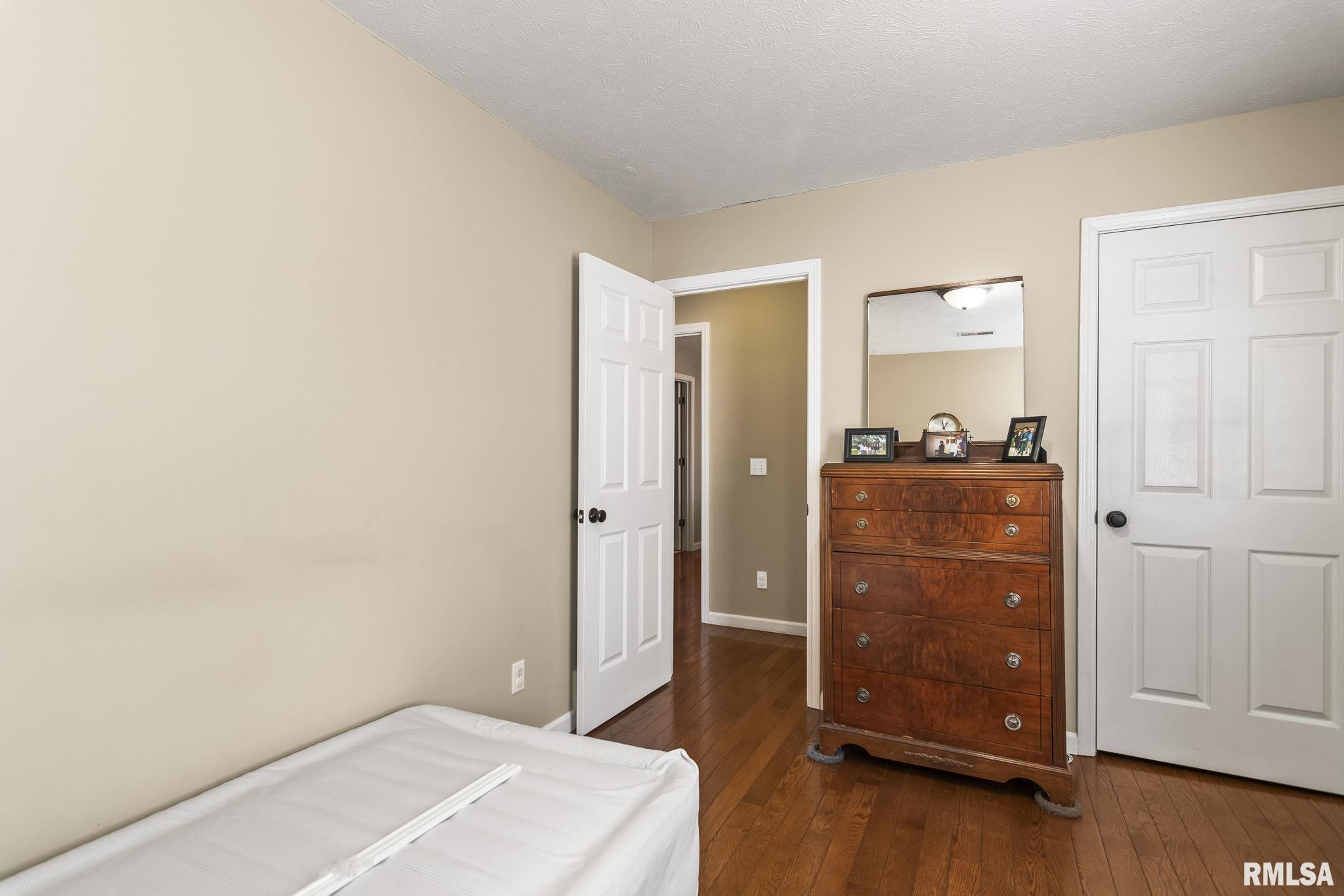 616 E Menard Street, Riverton, Illinois image 26