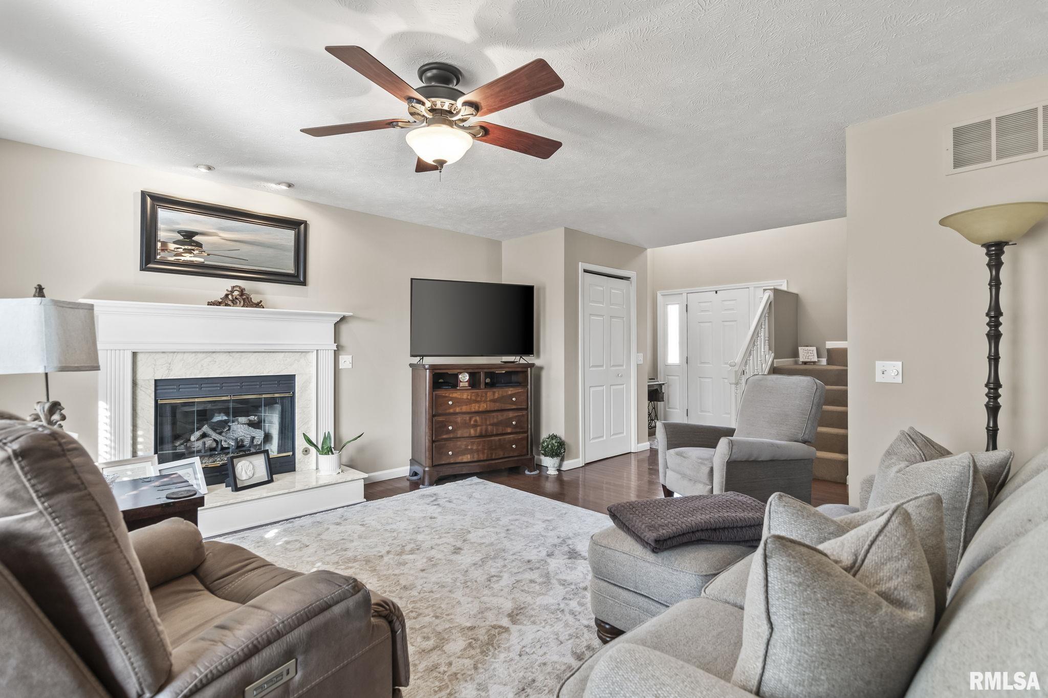 616 E Menard Street, Riverton, Illinois image 8