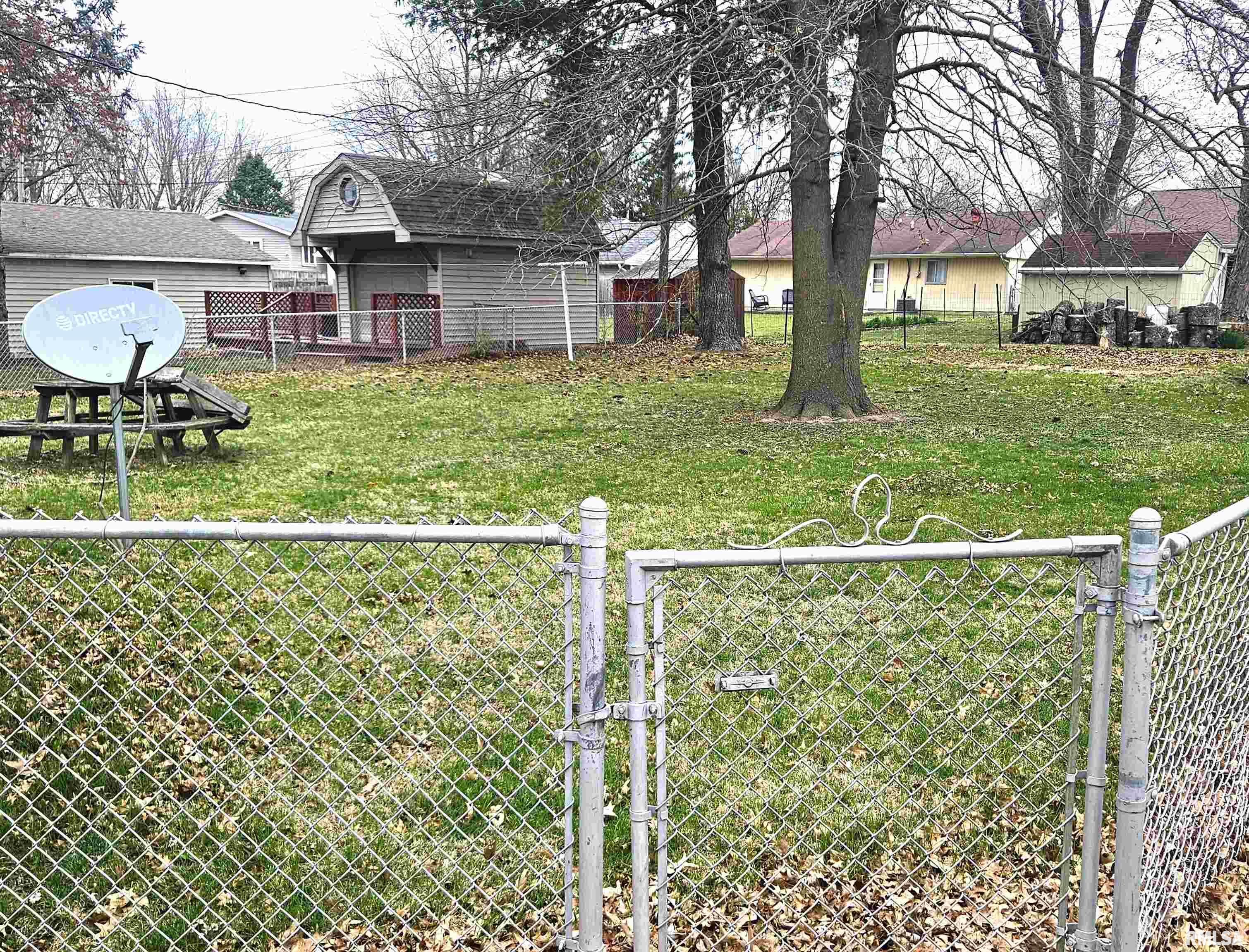 340 Mcdivitt Avenue, Lincoln, Illinois image 4