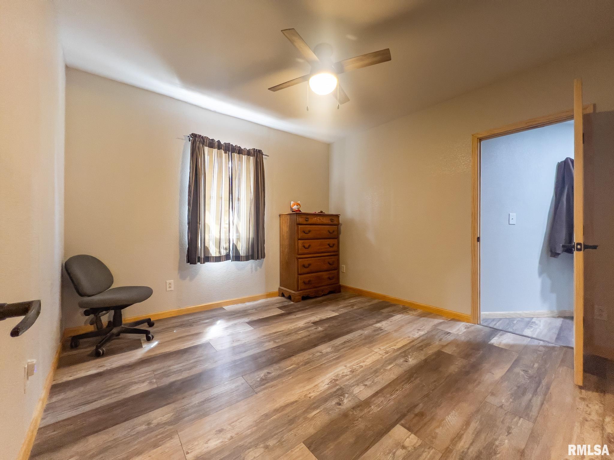 1317 2400 N Road, Oquawka, Illinois image 32