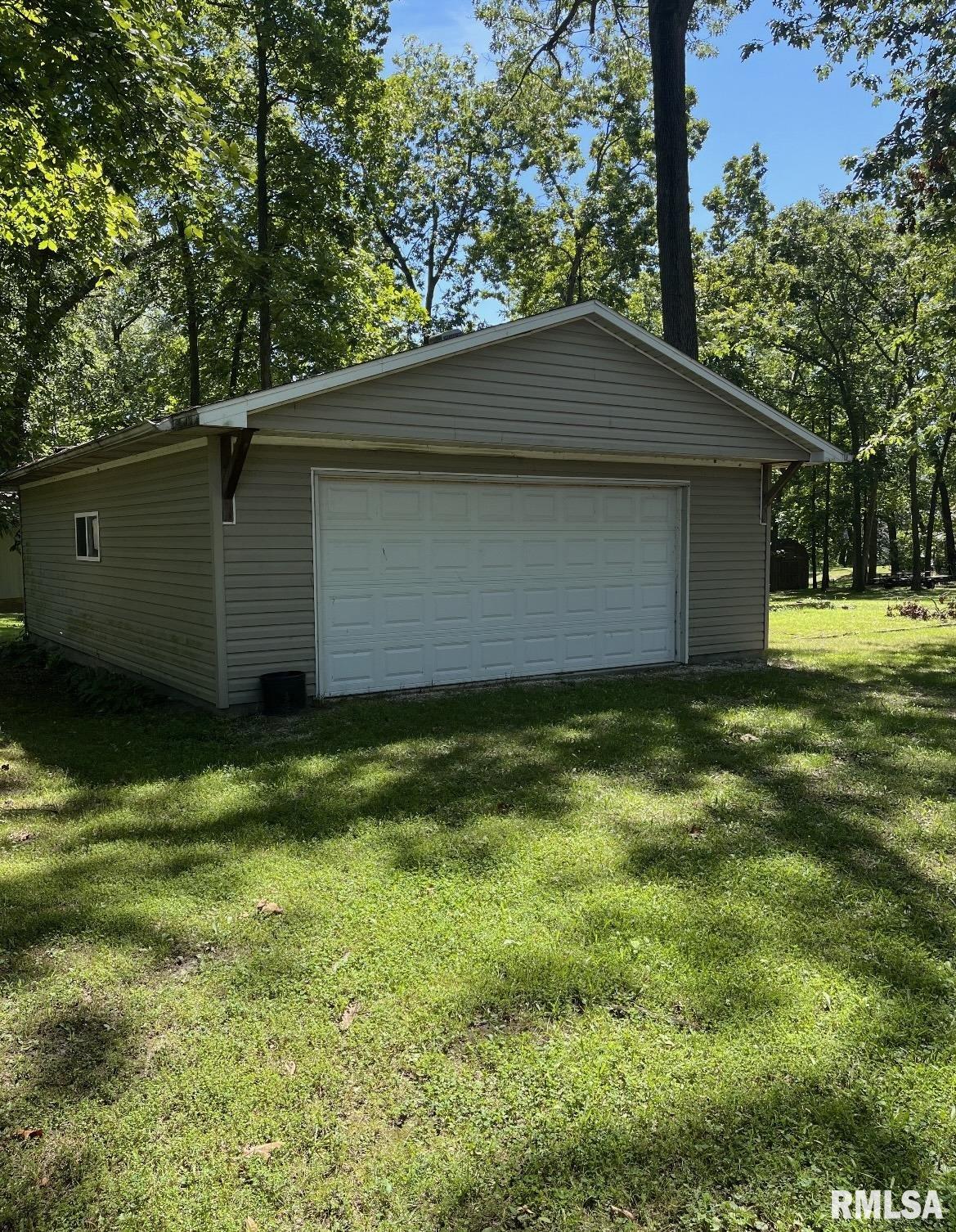 30342 Cedar Lane, Girard, Illinois image 1