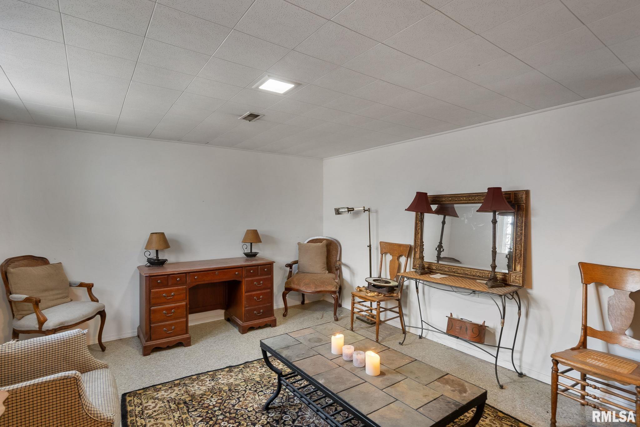 1310 Hillside Drive, Bettendorf, Iowa image 22