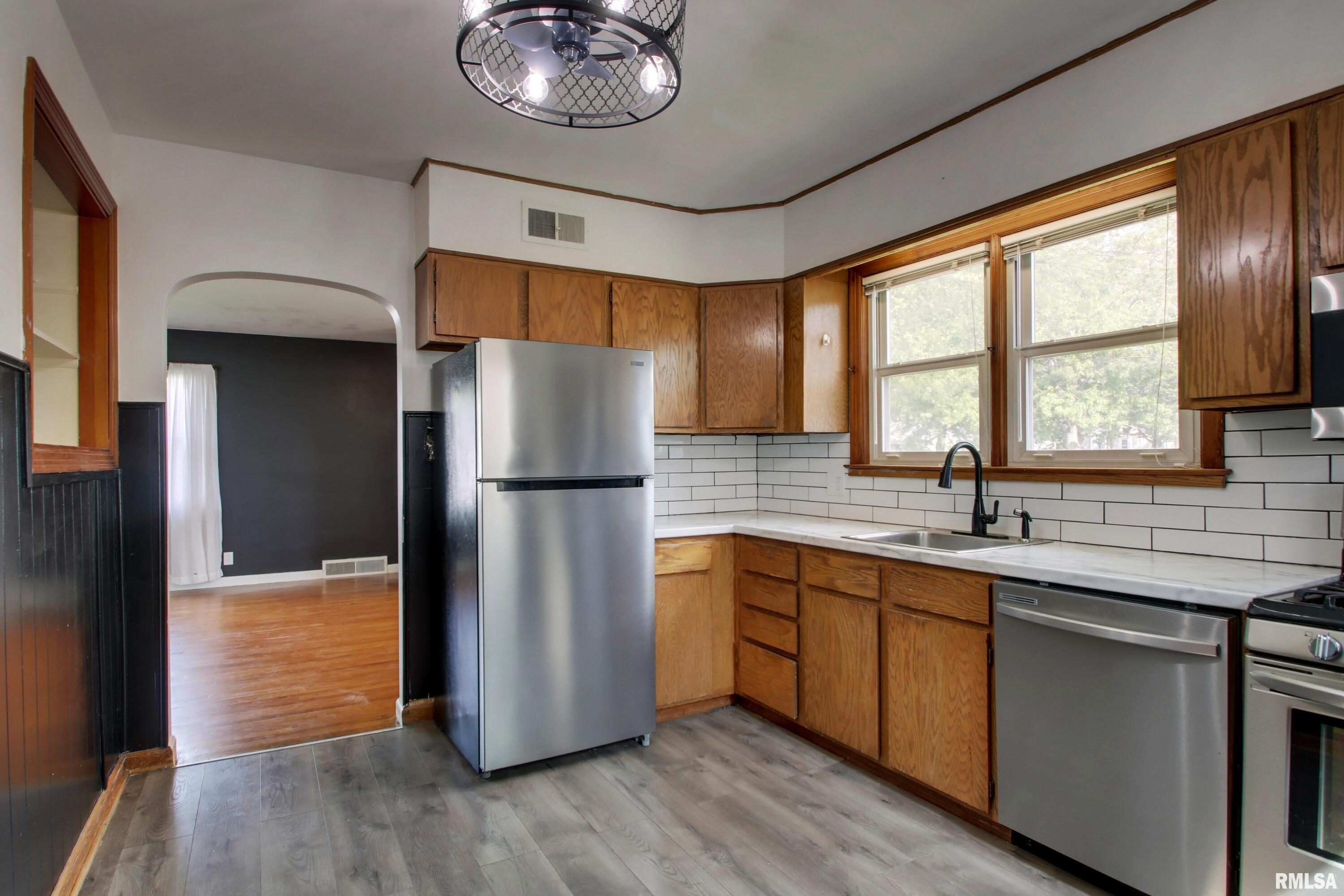 1434 N 13th Street, Quincy, Illinois image 10