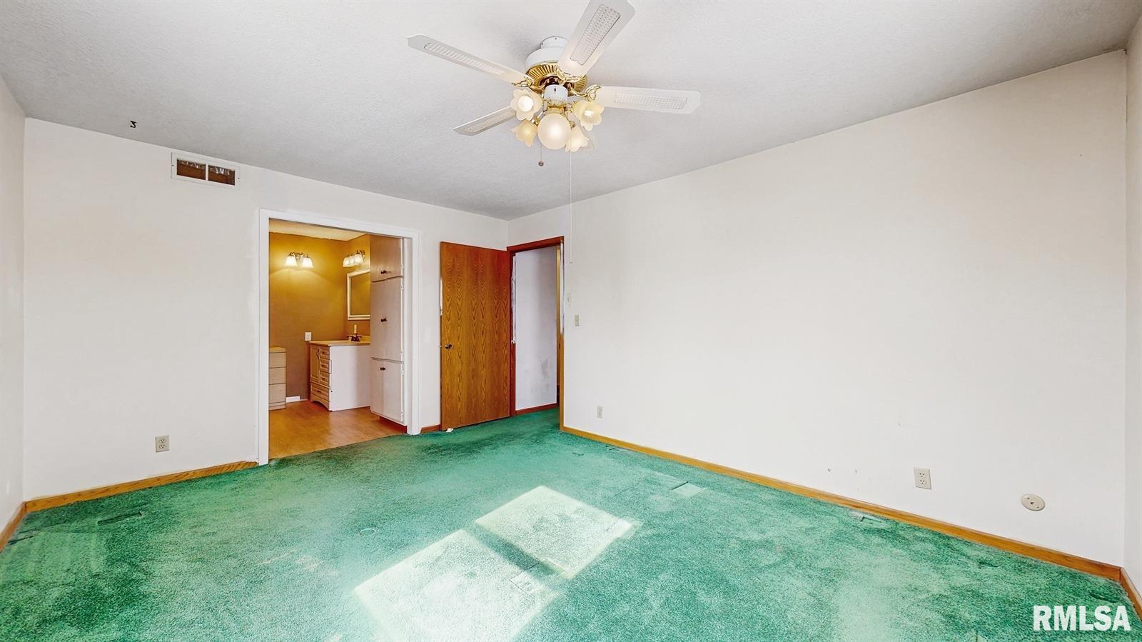 2733 N 12th Street, Clinton, Iowa image 12