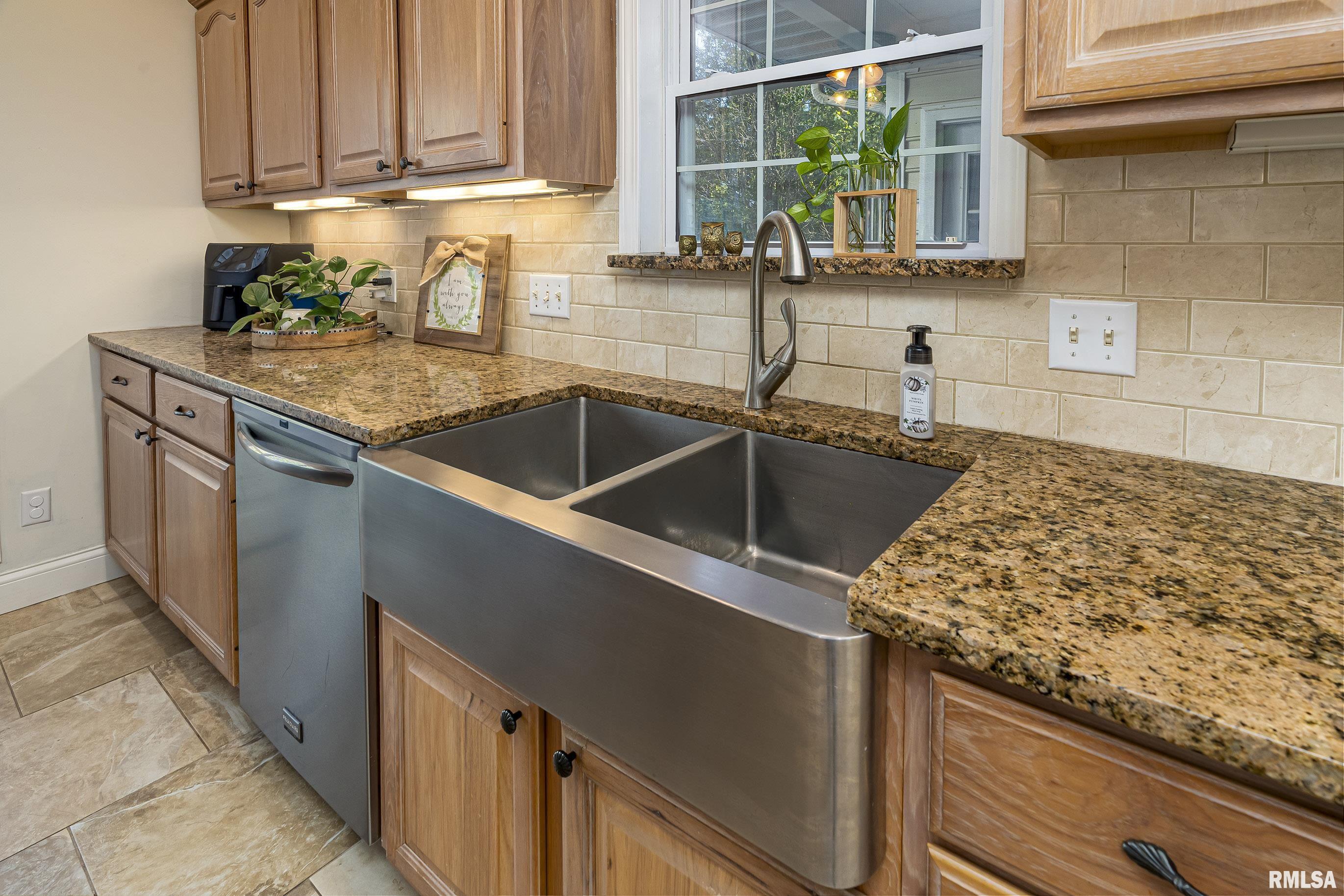 807 New Day Way, Marion, Illinois image 14