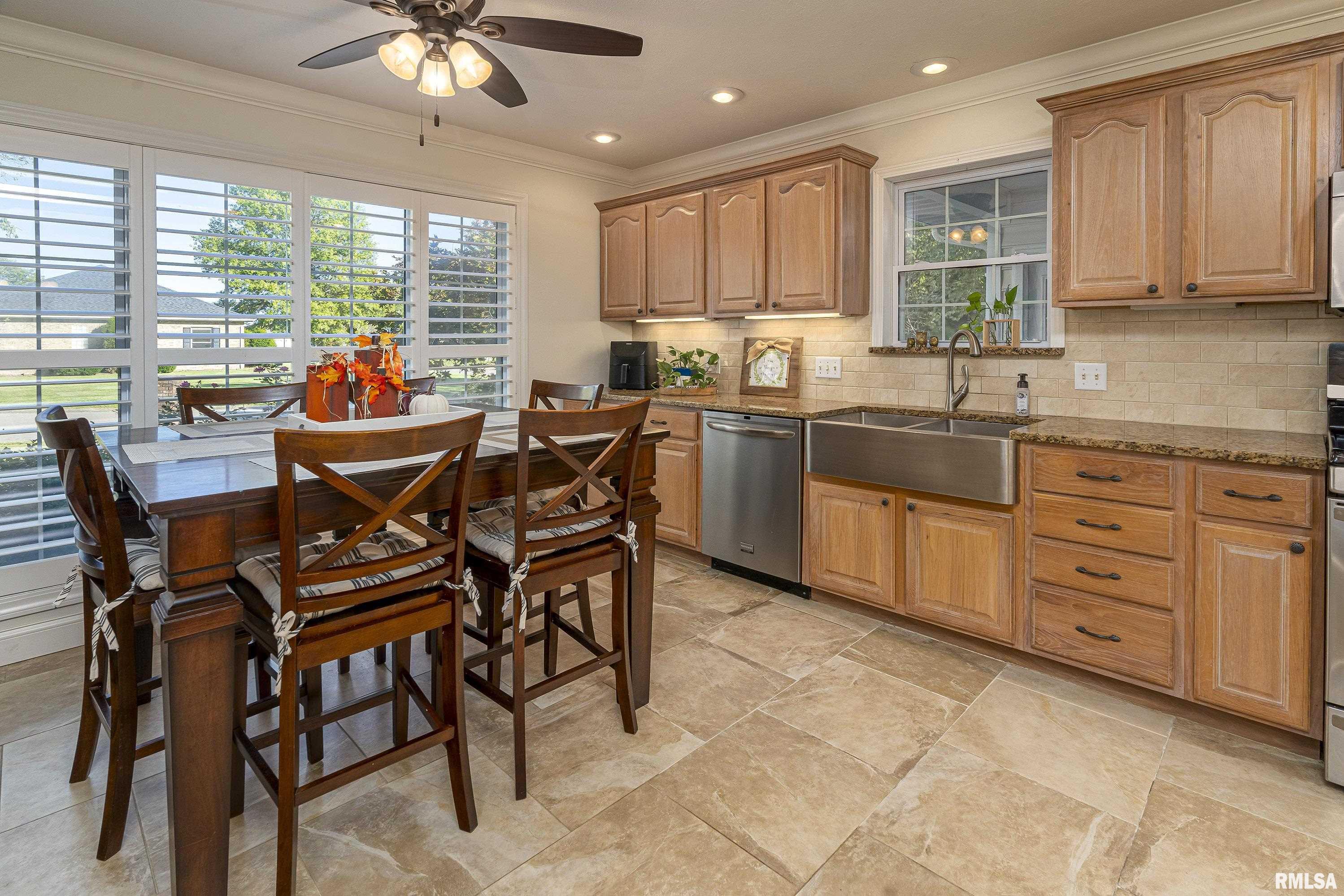 807 New Day Way, Marion, Illinois image 15