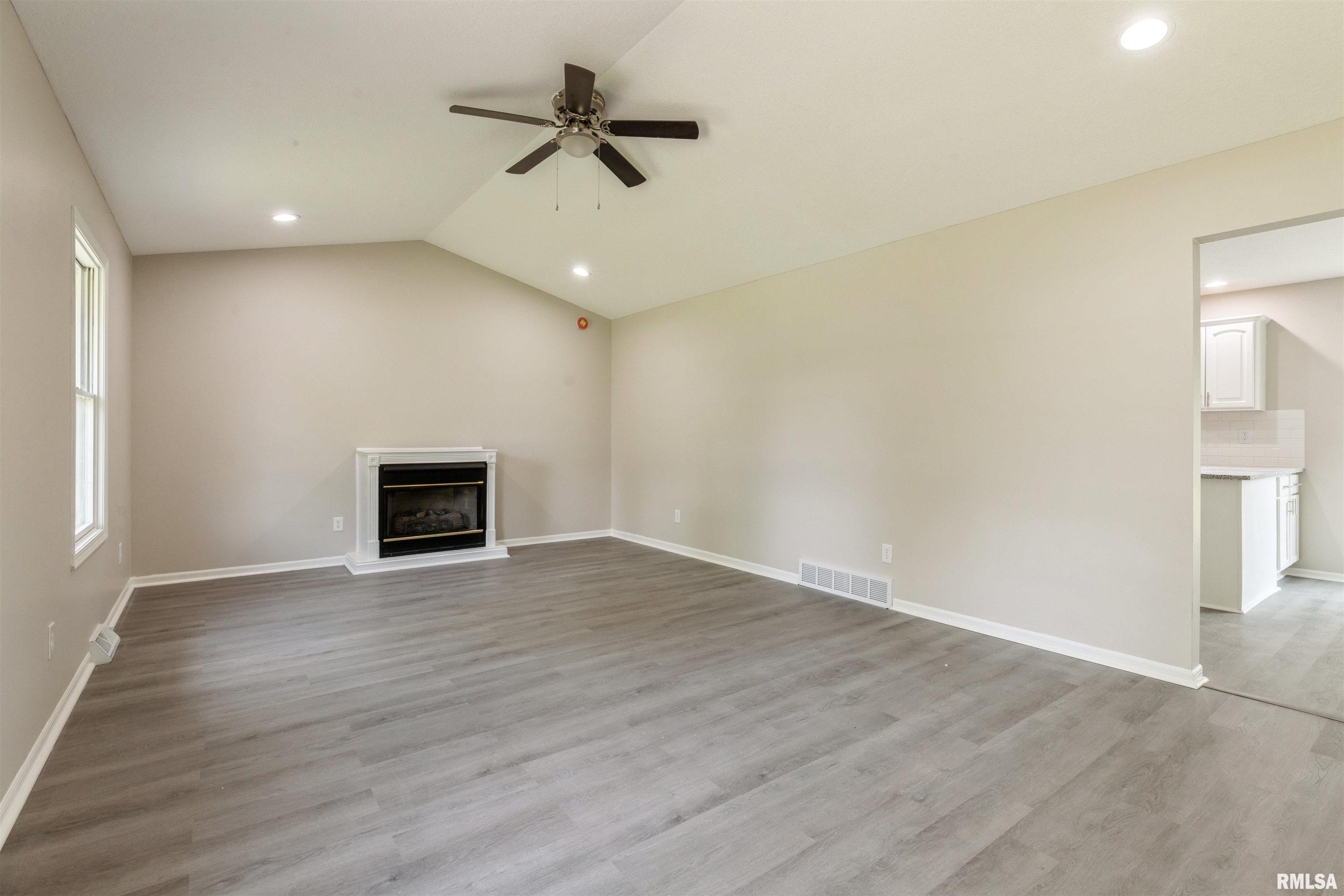 301 5th Street, Matherville, Illinois image 3