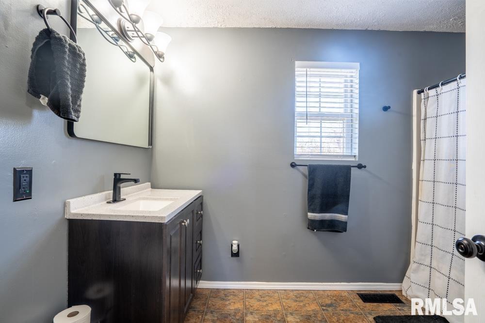 9714 Crenshaw Road, Marion, Illinois image 12