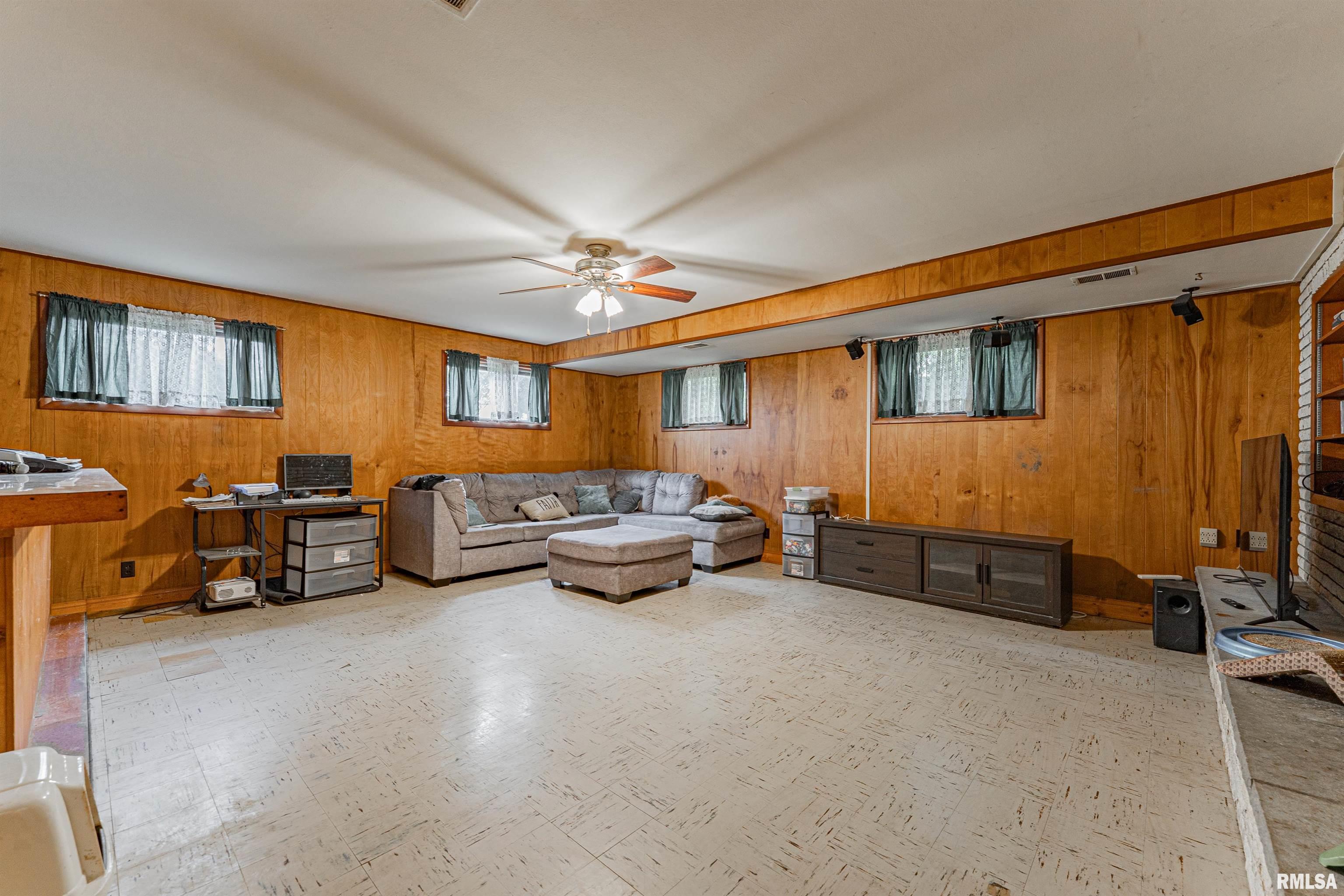 1354 Airport Road, Lincoln, Illinois image 30