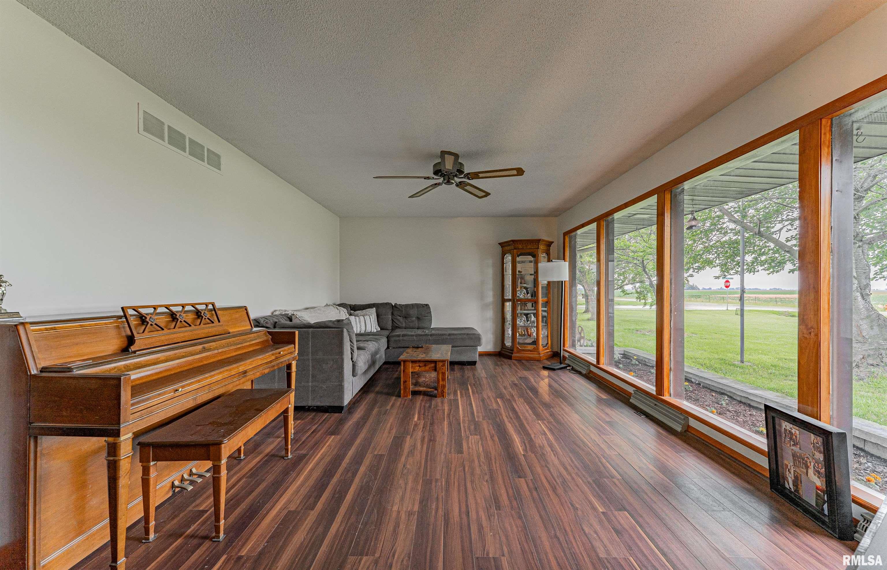 1354 Airport Road, Lincoln, Illinois image 7