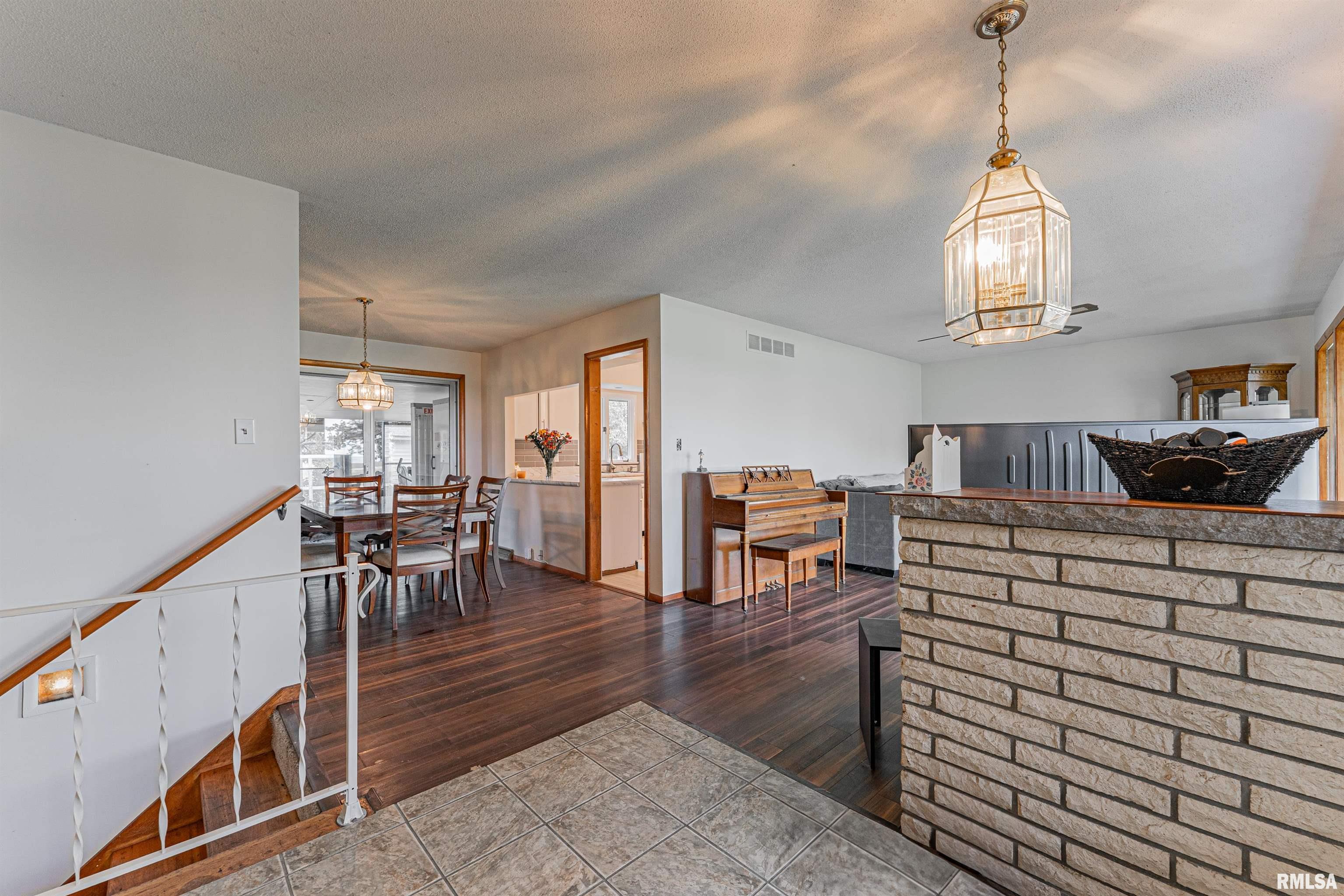 1354 Airport Road, Lincoln, Illinois image 5
