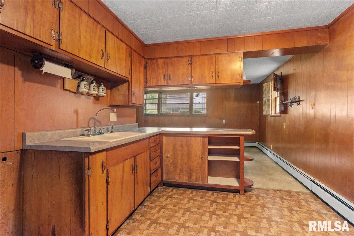 525 Sattley Street, Rochester, Illinois image 27