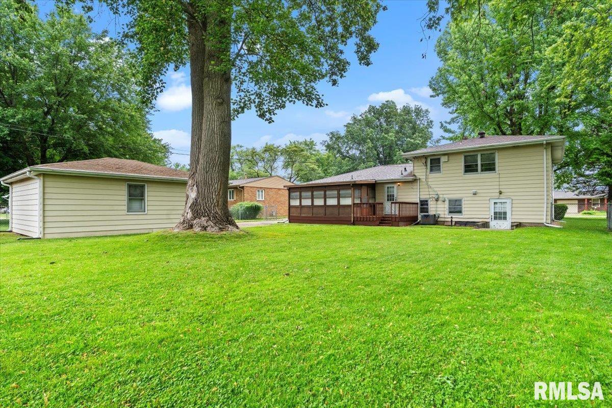 525 Sattley Street, Rochester, Illinois image 33