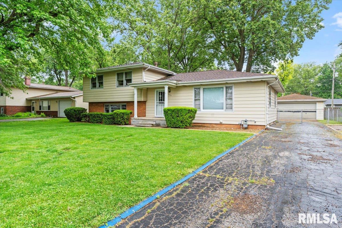 525 Sattley Street, Rochester, Illinois image 3