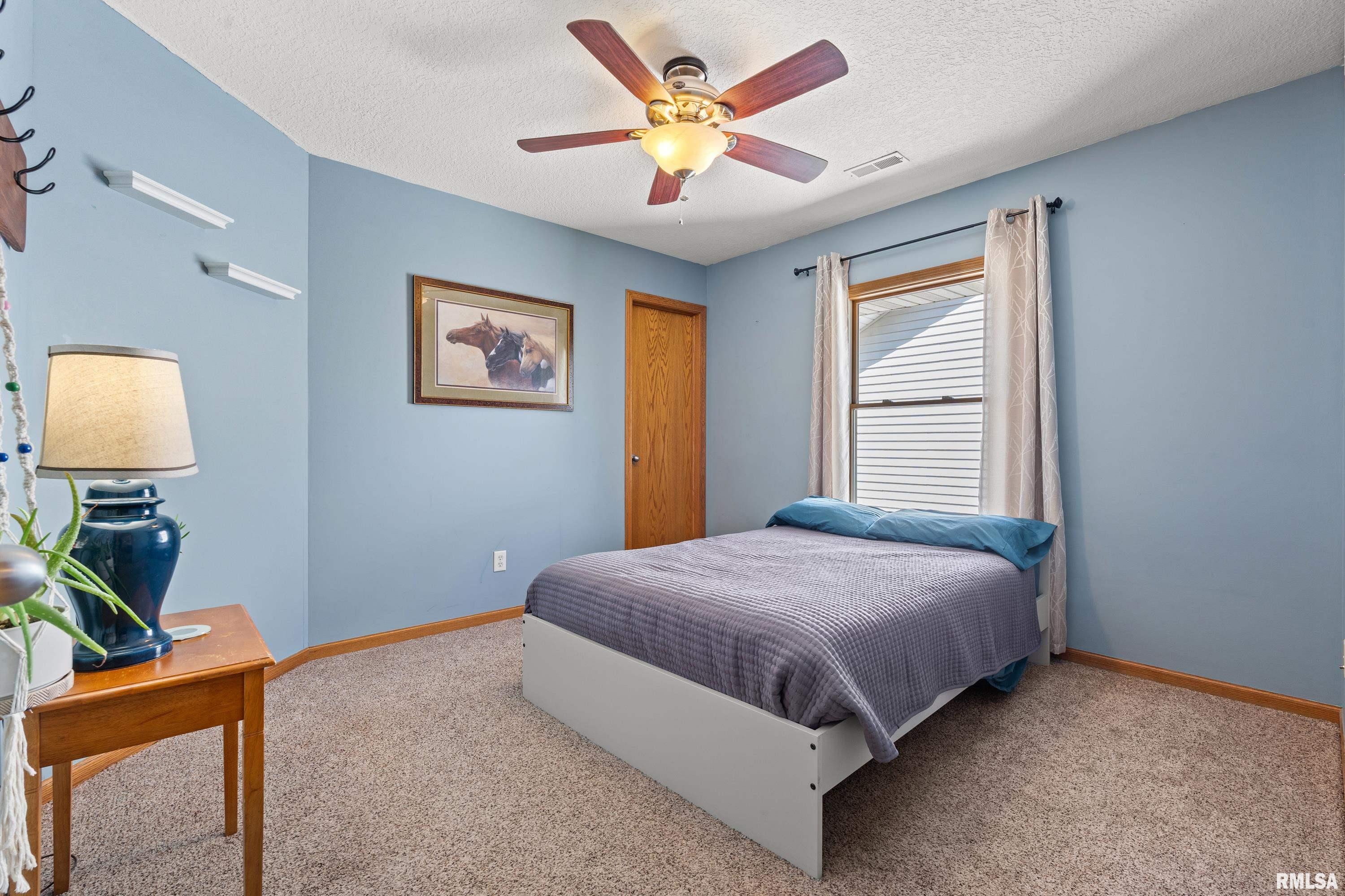 6135 Hillandale Road, Davenport, Iowa image 19