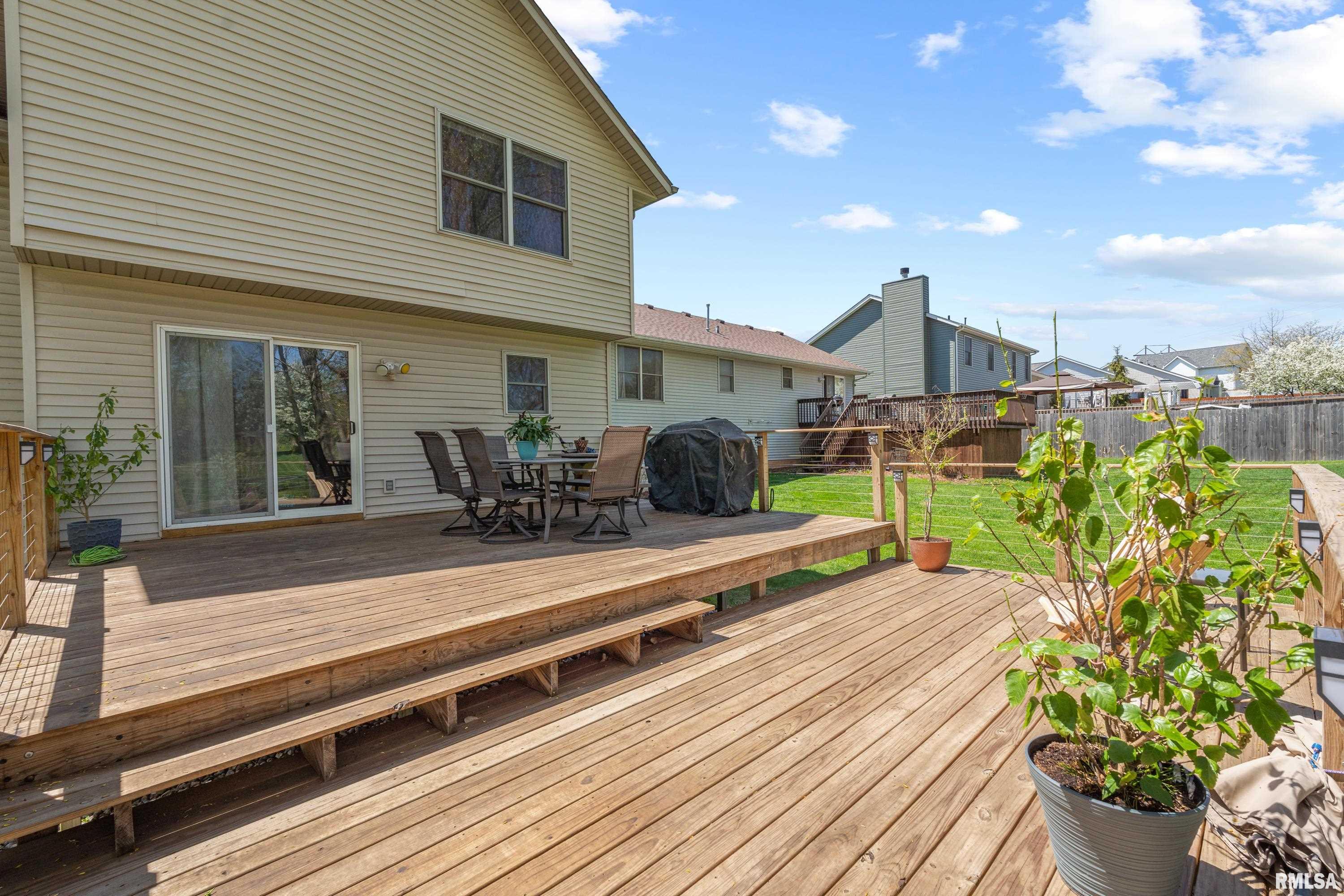 6135 Hillandale Road, Davenport, Iowa image 25