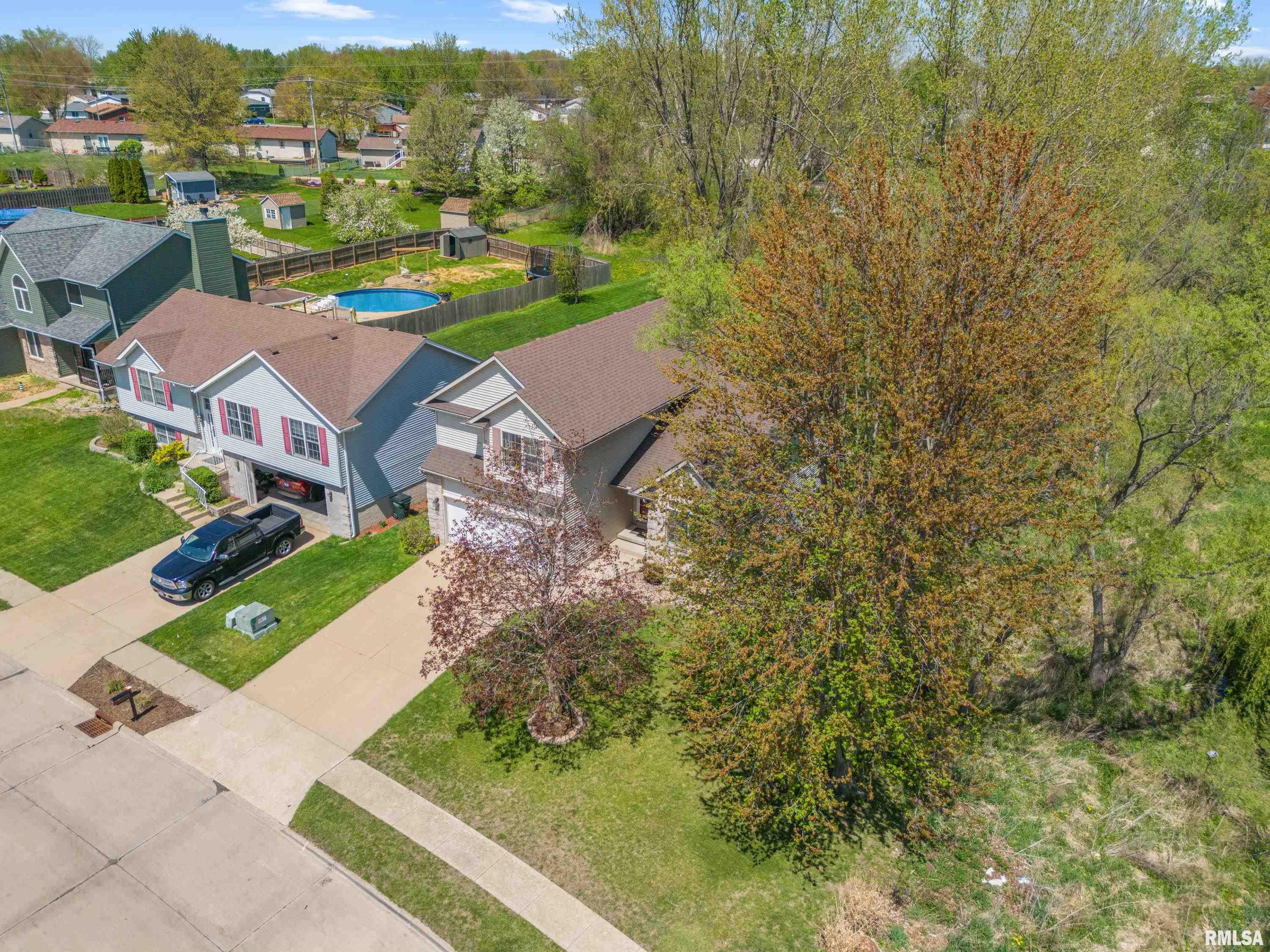 6135 Hillandale Road, Davenport, Iowa image 39