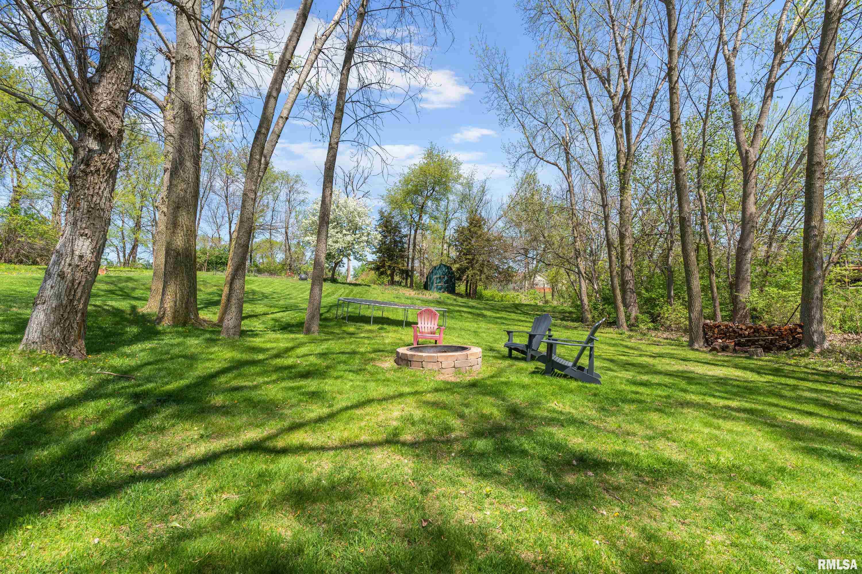 6135 Hillandale Road, Davenport, Iowa image 32