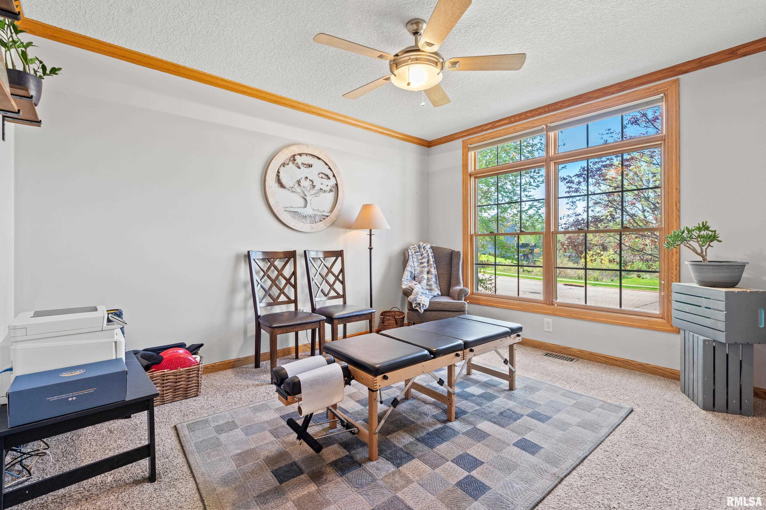 6135 Hillandale Road, Davenport, Iowa image 4