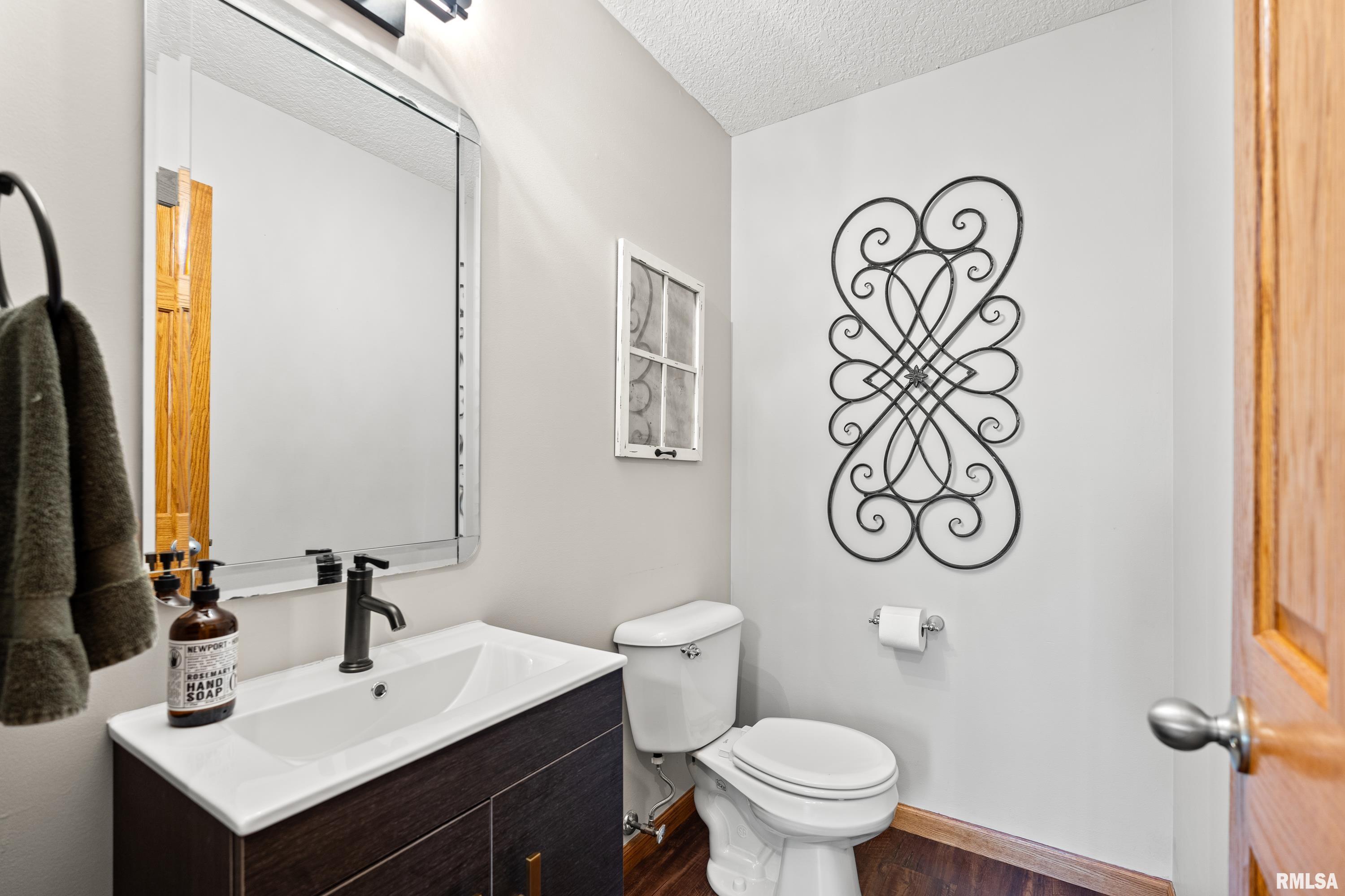 6135 Hillandale Road, Davenport, Iowa image 12