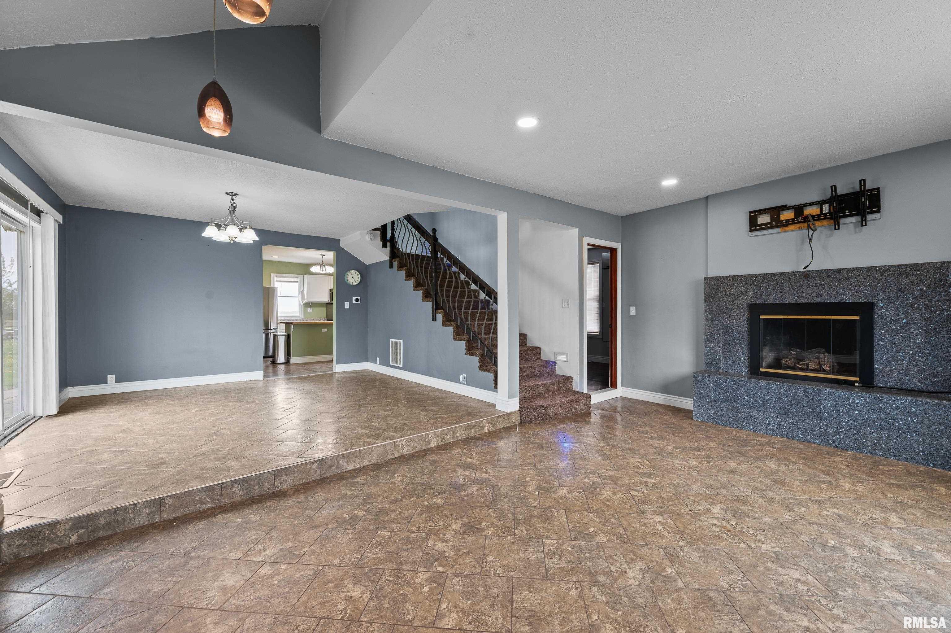 7106 134th Avenue West, Taylor Ridge, Illinois image 15