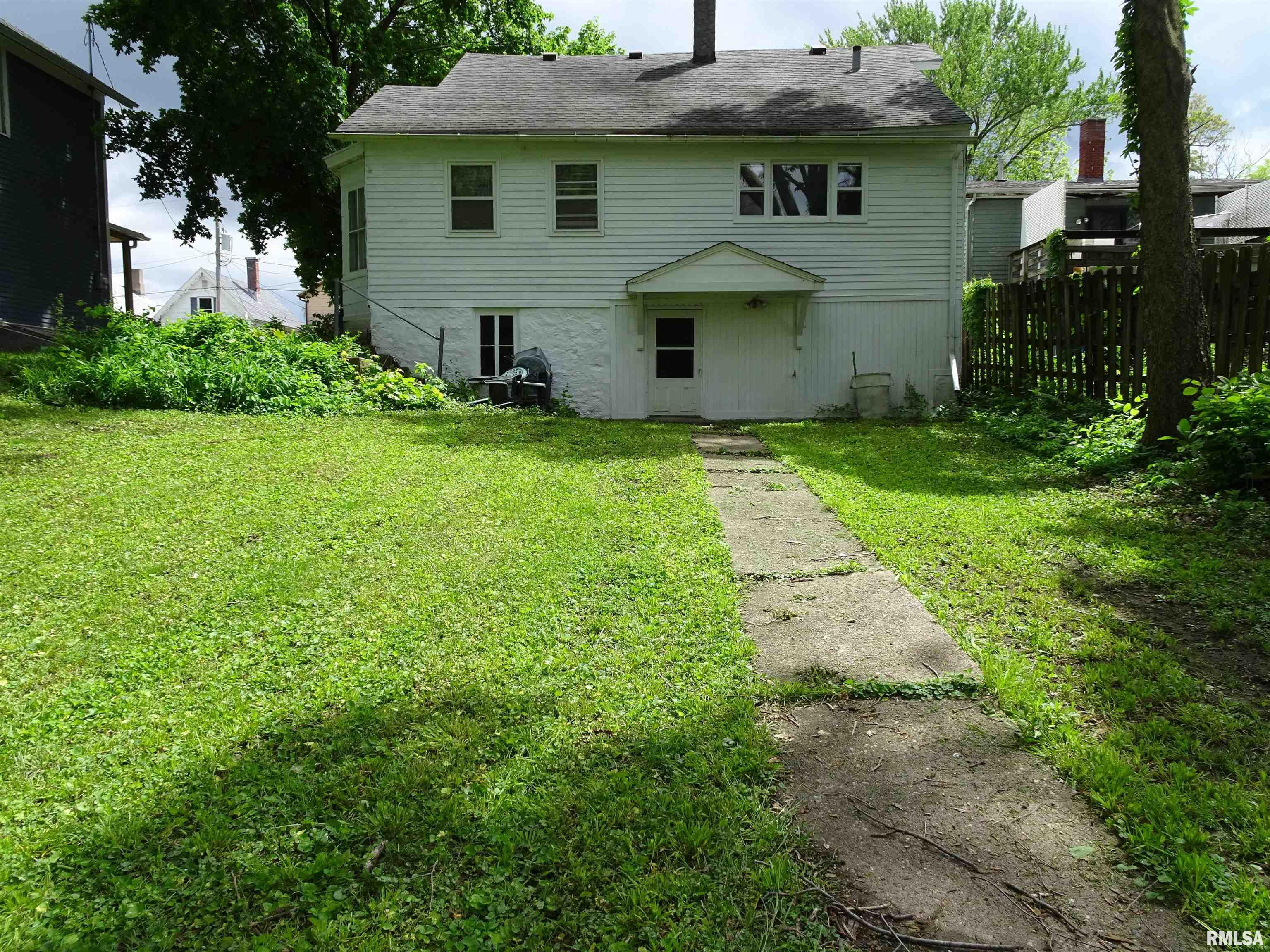 1916 E 13th Street, Davenport, Iowa image 13