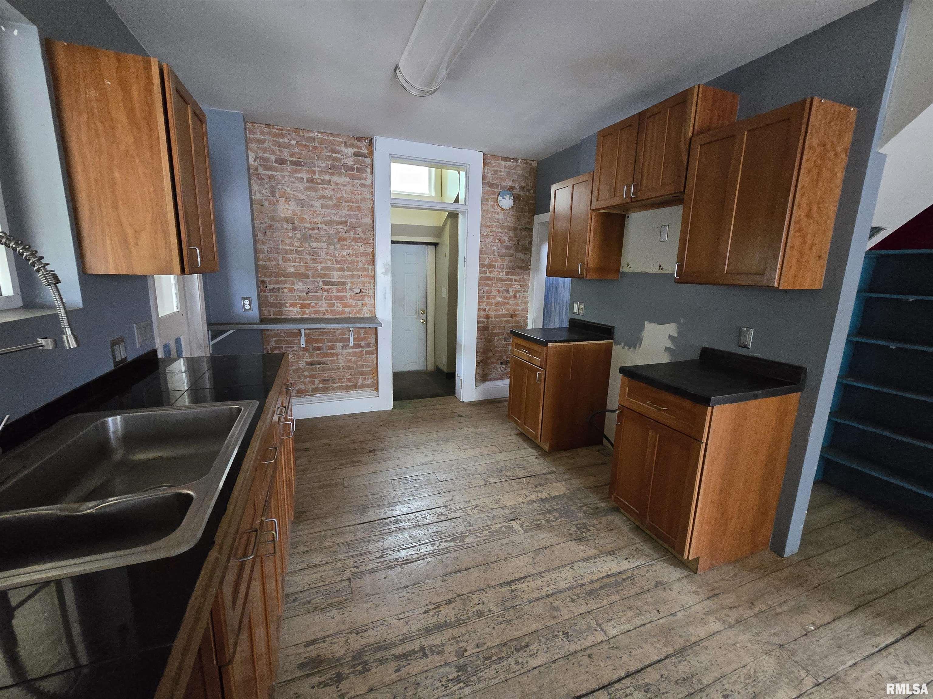 327 N 3rd Street, Greenville, Illinois image 6