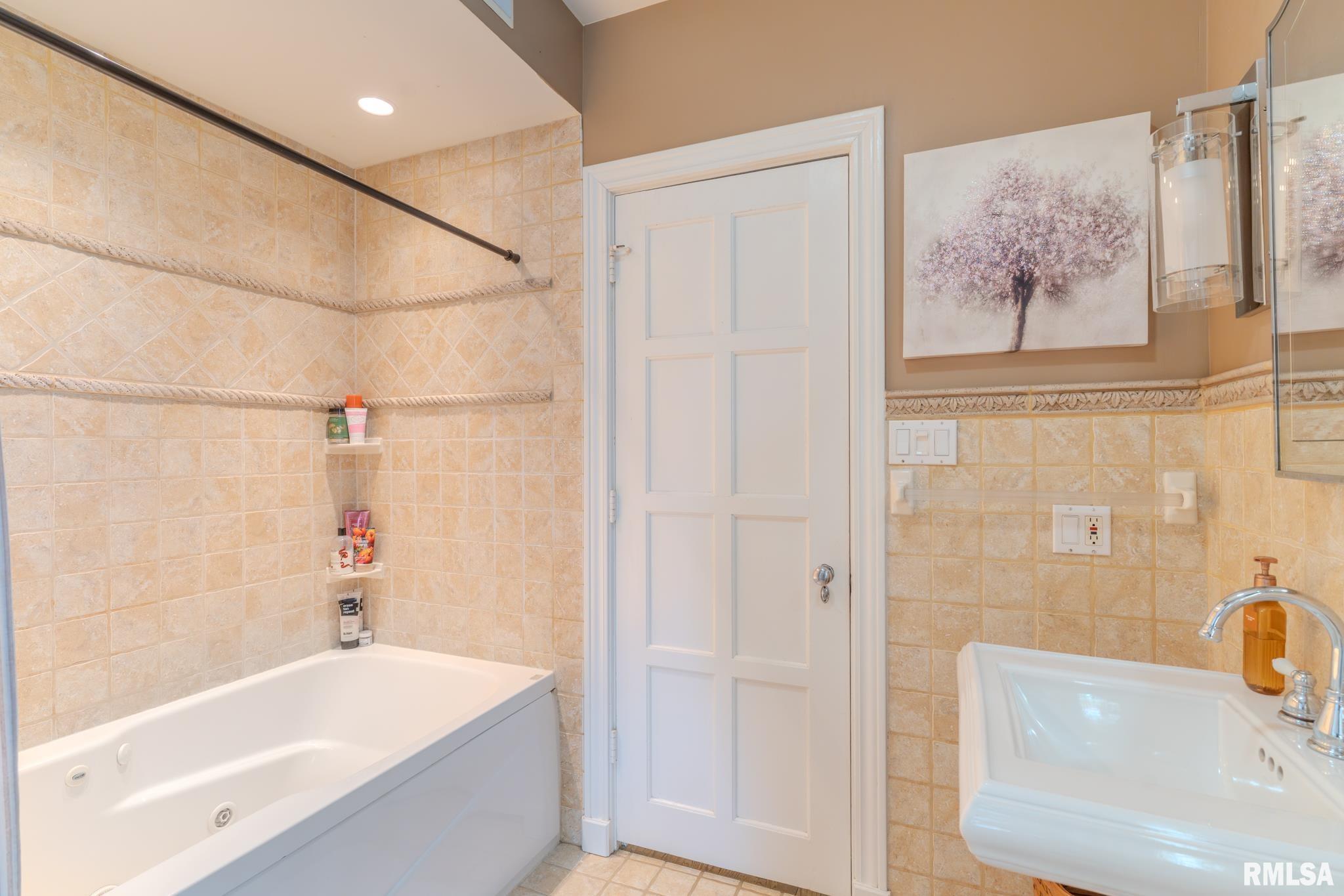 1400 8th Avenue South, Clinton, Iowa image 38