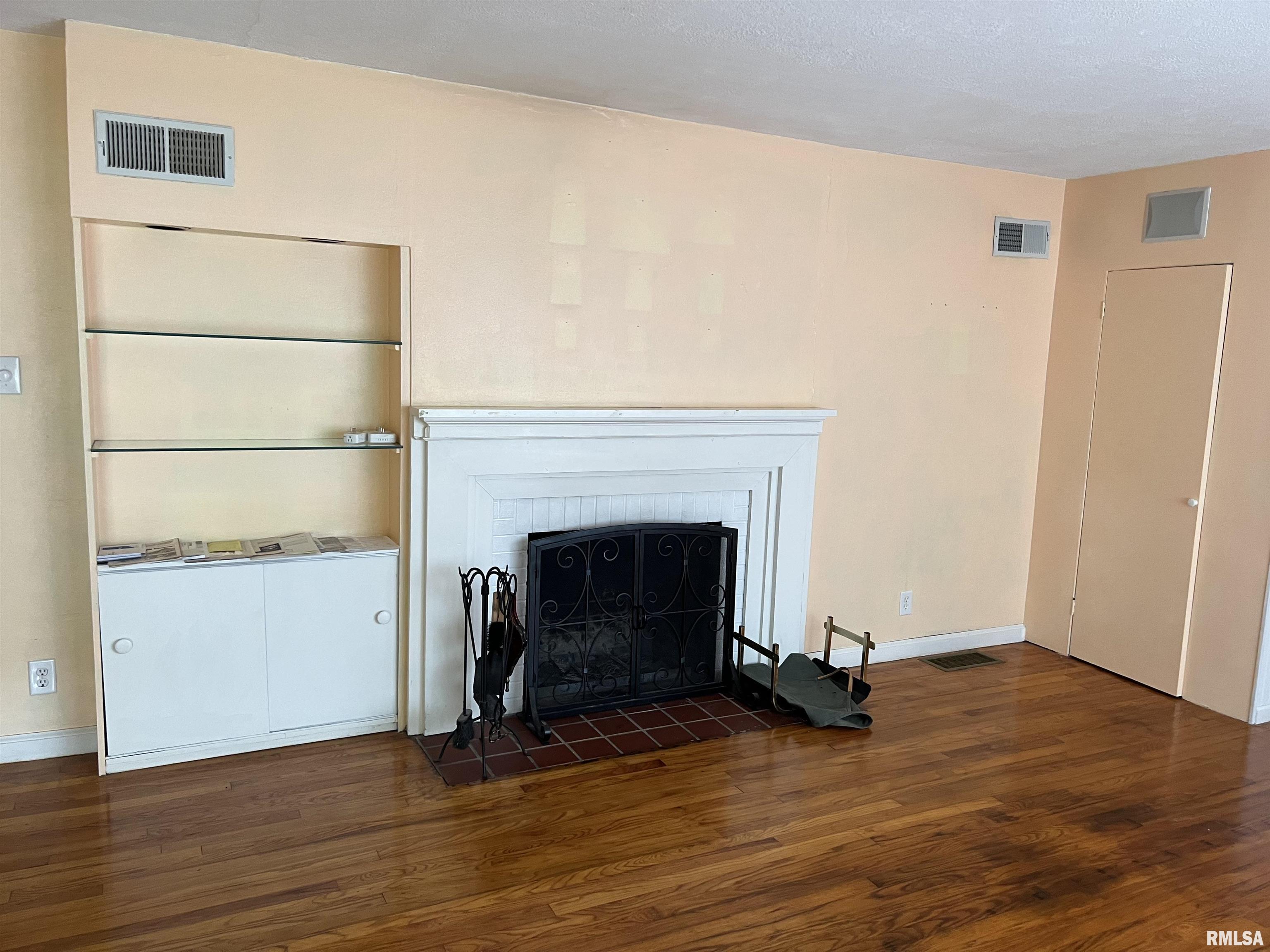 1000 S Johnson Street, Carbondale, Illinois image 3