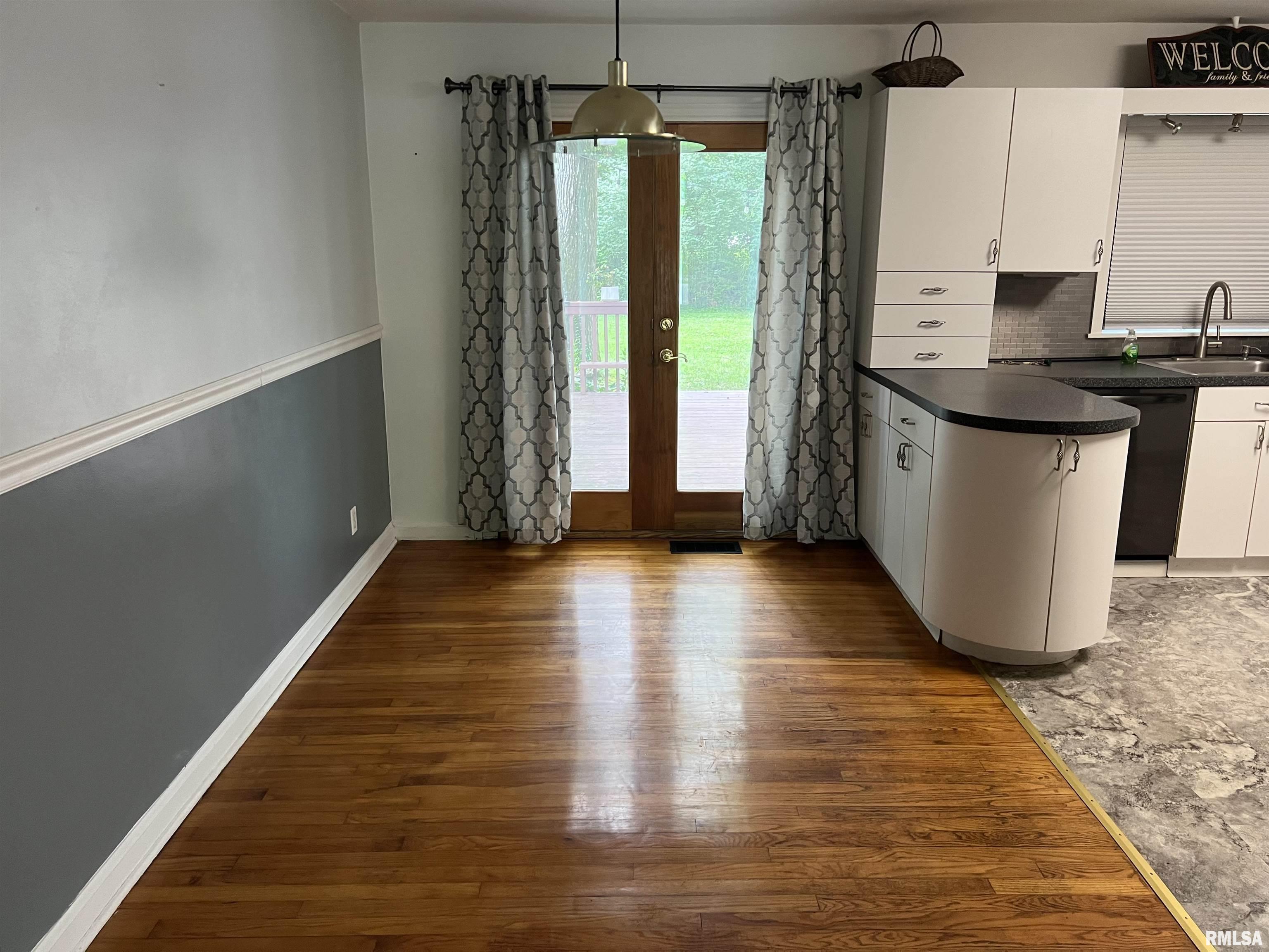 1000 S Johnson Street, Carbondale, Illinois image 7