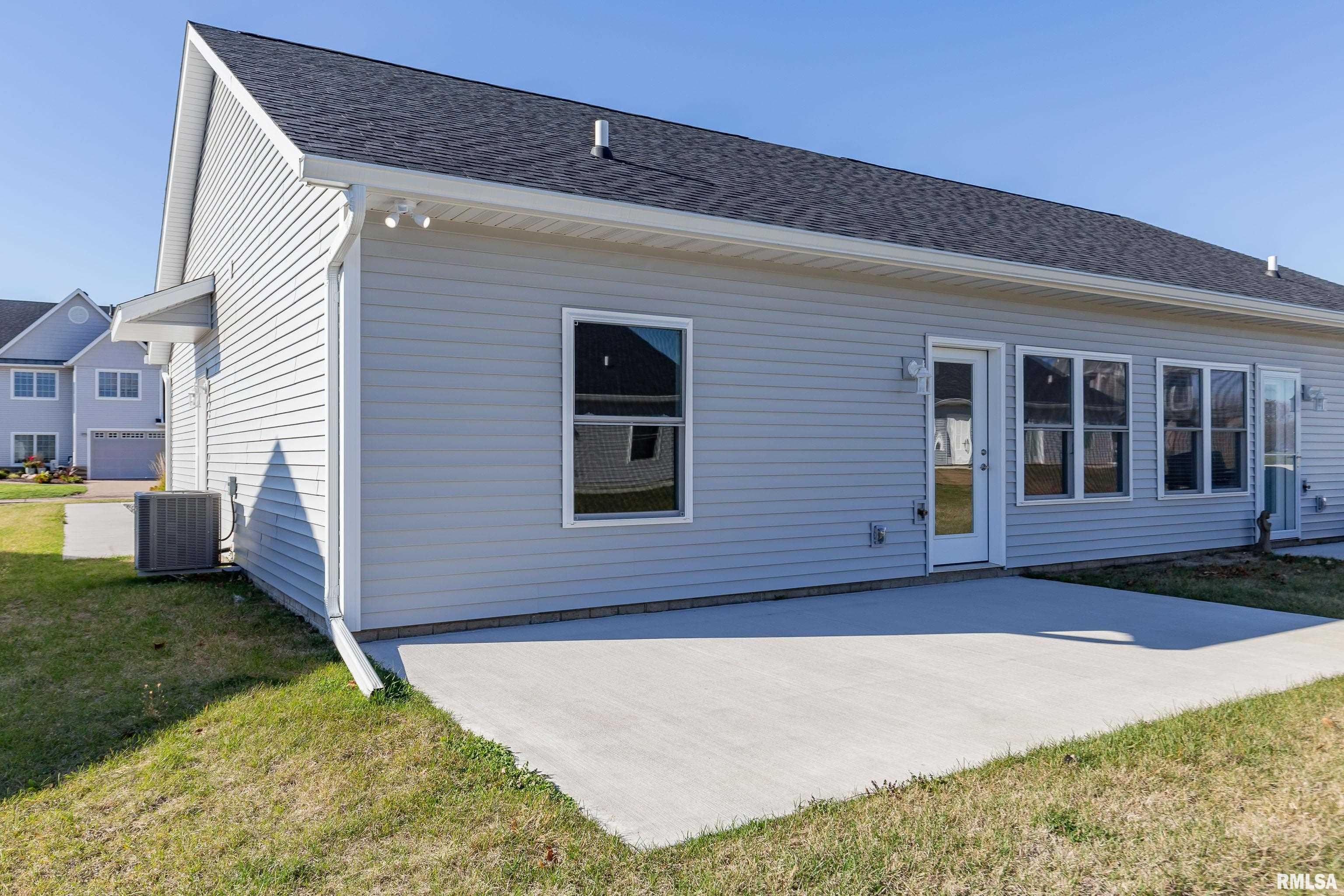 131 Beacon Harbor Parkway, East Moline, Illinois image 28