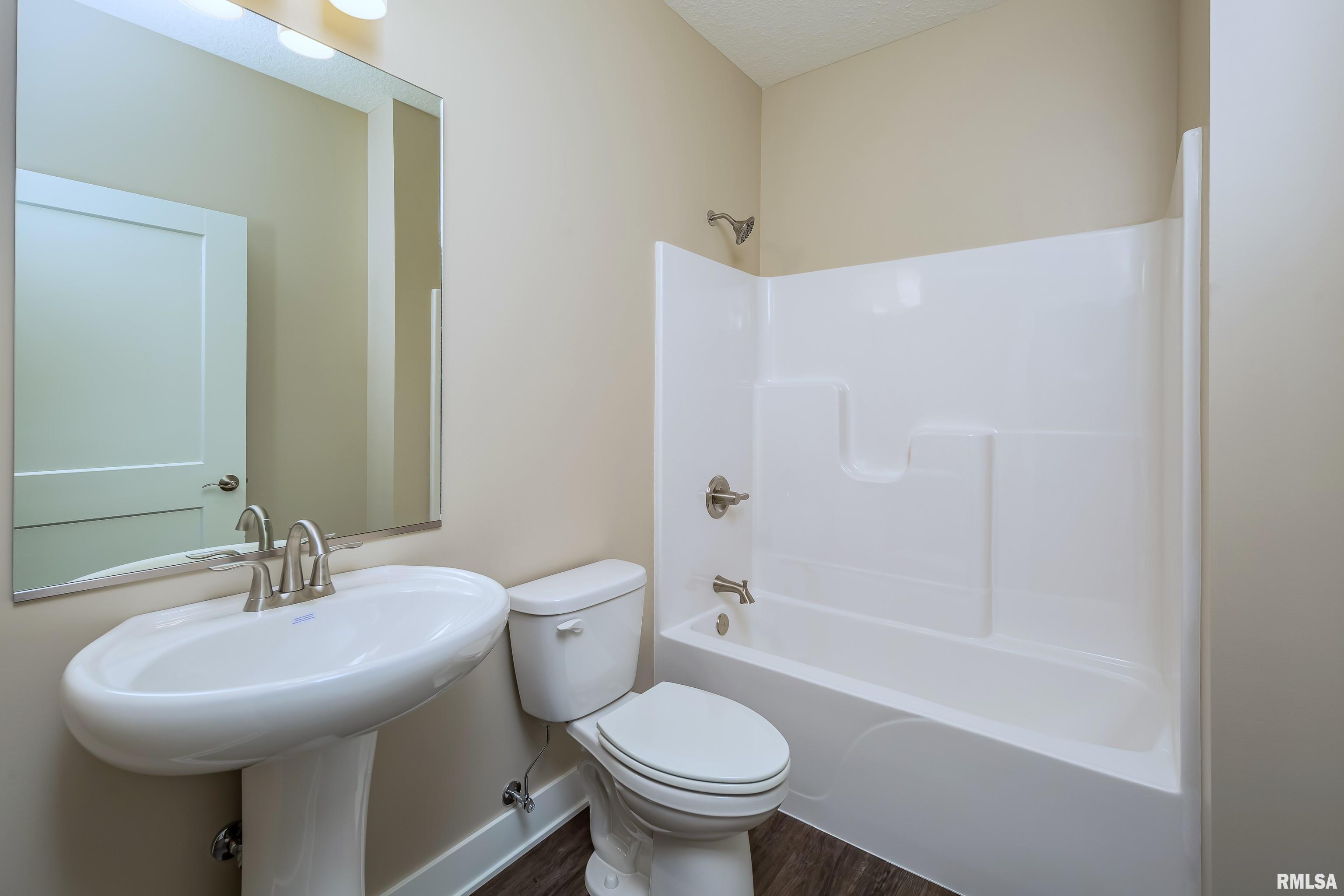 131 Beacon Harbor Parkway, East Moline, Illinois image 21