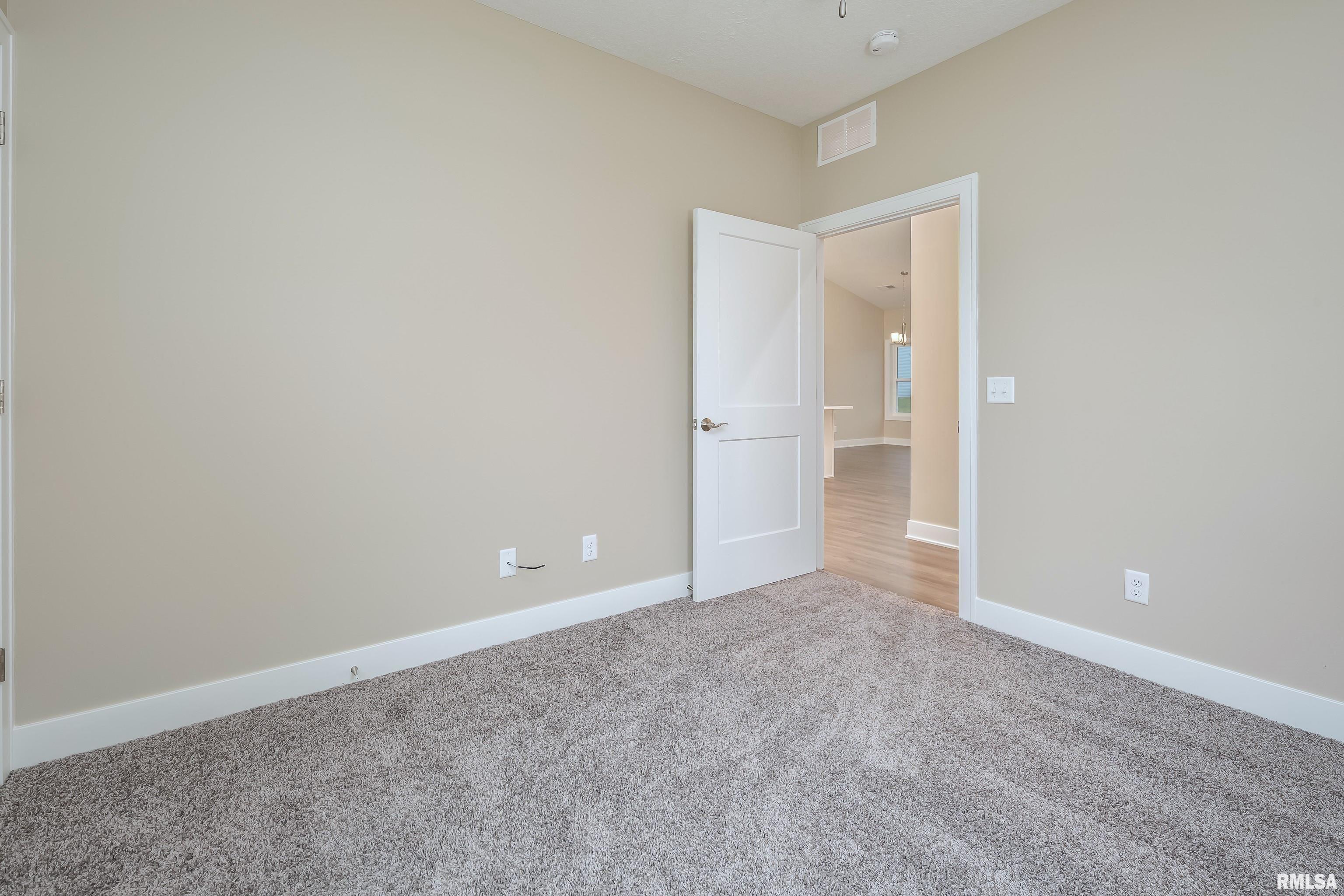 131 Beacon Harbor Parkway, East Moline, Illinois image 19