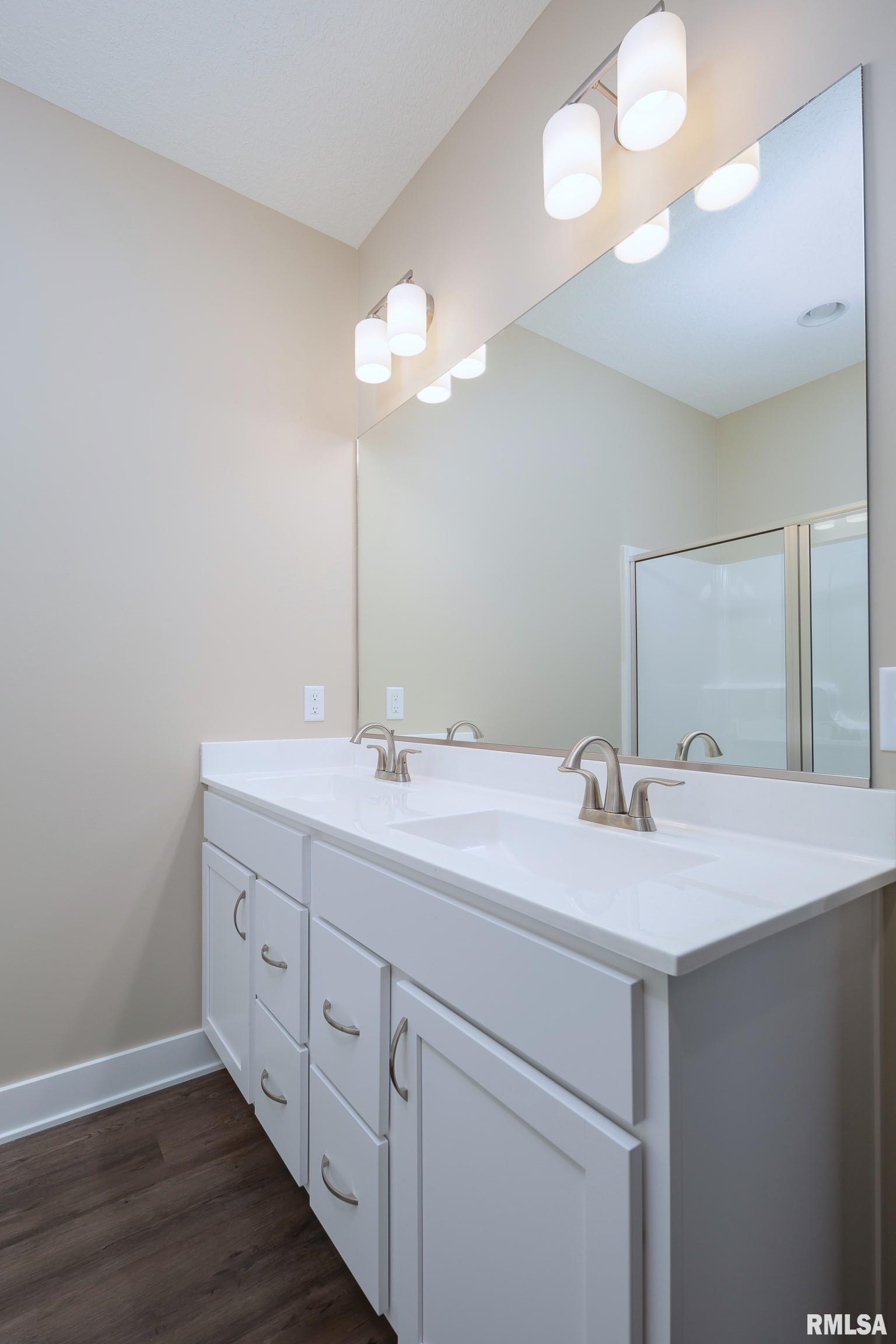 131 Beacon Harbor Parkway, East Moline, Illinois image 26
