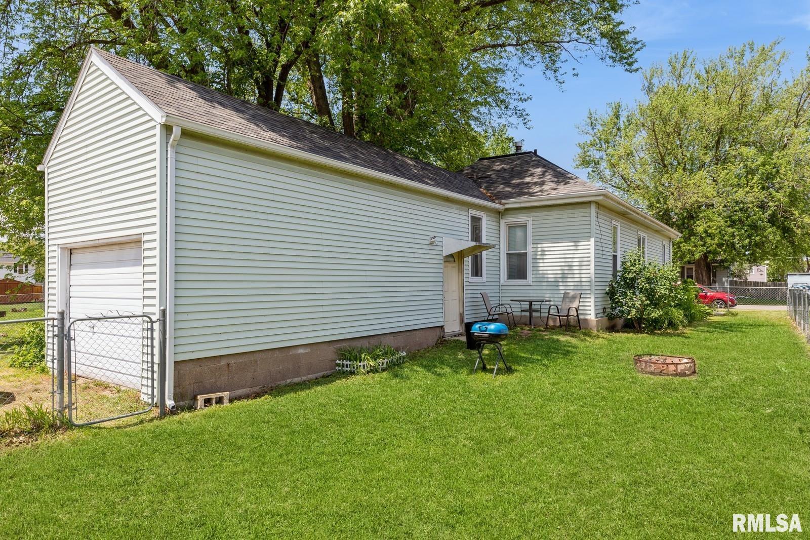 417 12th Street, De Witt, Iowa image 3