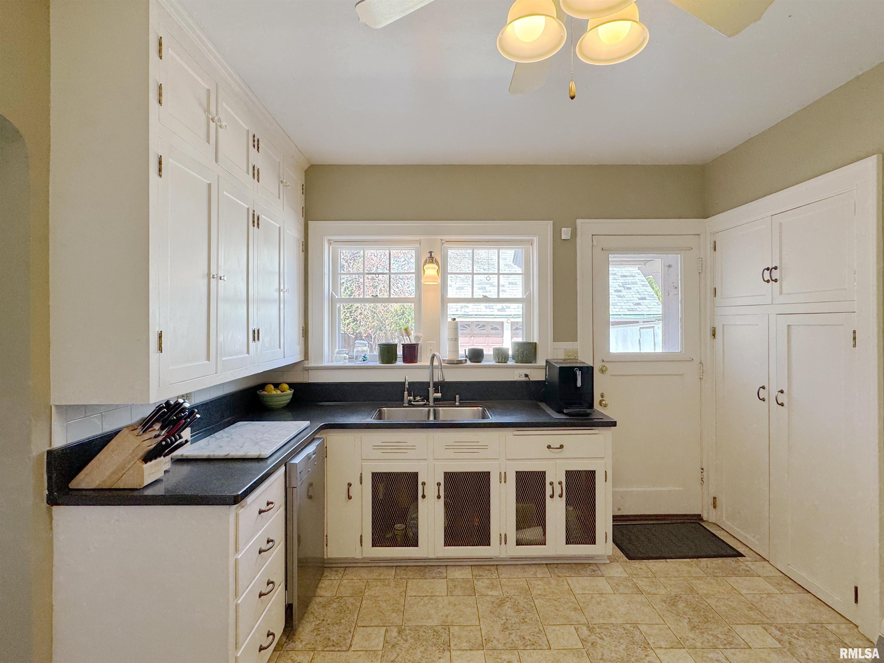 1811 W Moss Avenue, Peoria, Illinois image 36